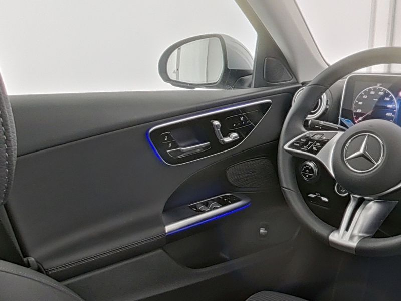 Mercedes-Benz C 220 d Avantgarde/LED/360/Memo/Totw/Ambi/SHZ/17 — photo 9