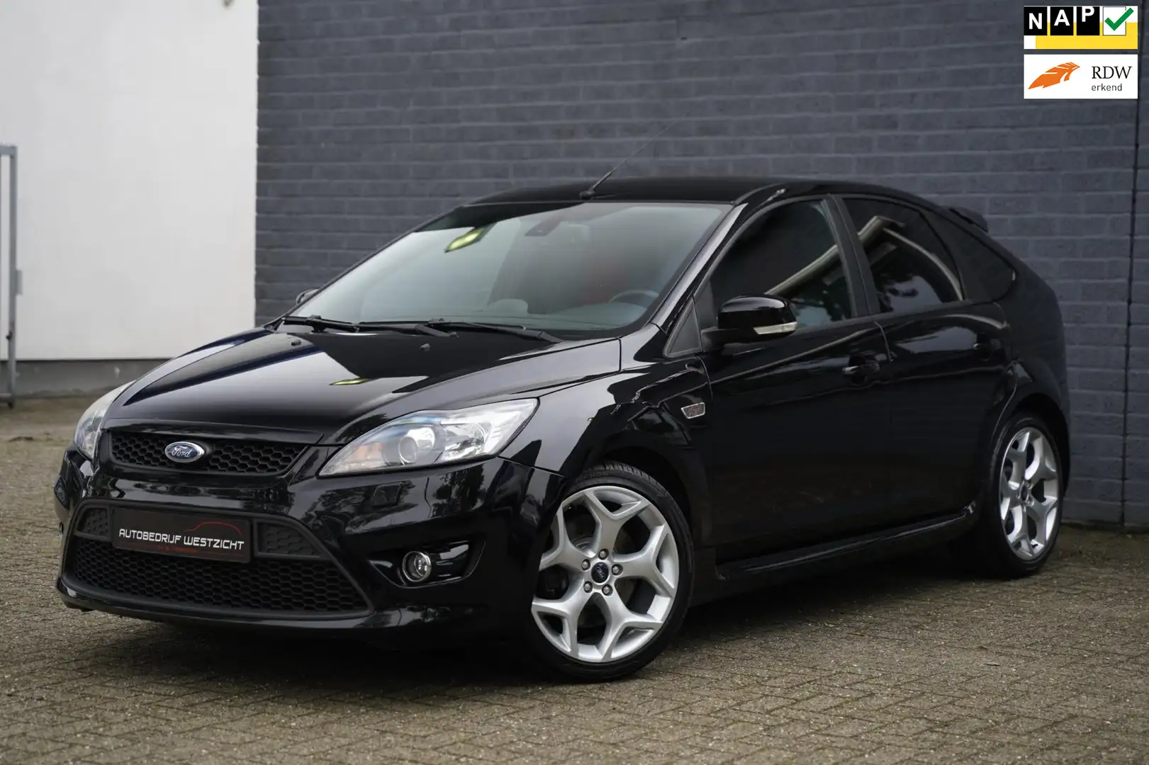 Ford Focus 2.5 ST 225pk, Navigatie, Camera, Nette staat! Noir - 1