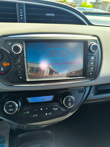 Toyota Yaris Lounge Hybrid — photo 11