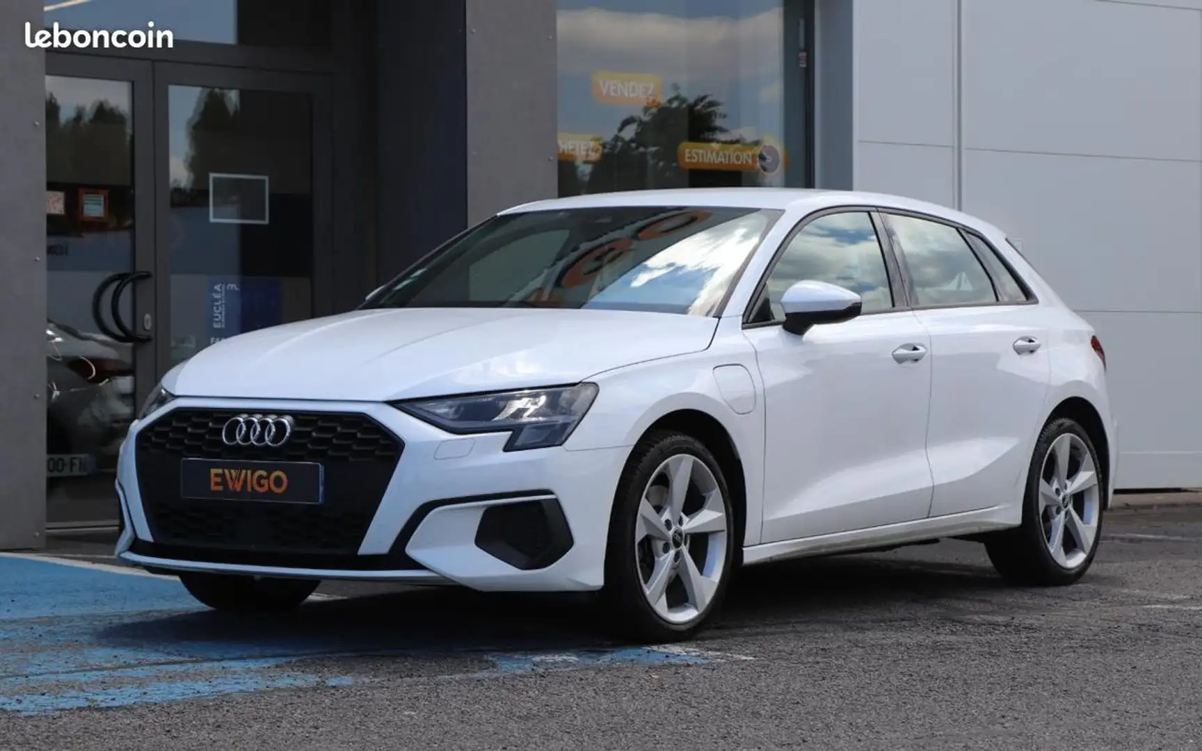 Audi A3 40 TFSIE 204ch BUSINESS S-TRONIC BVA VIRTUAL COCKP Blanc - 1