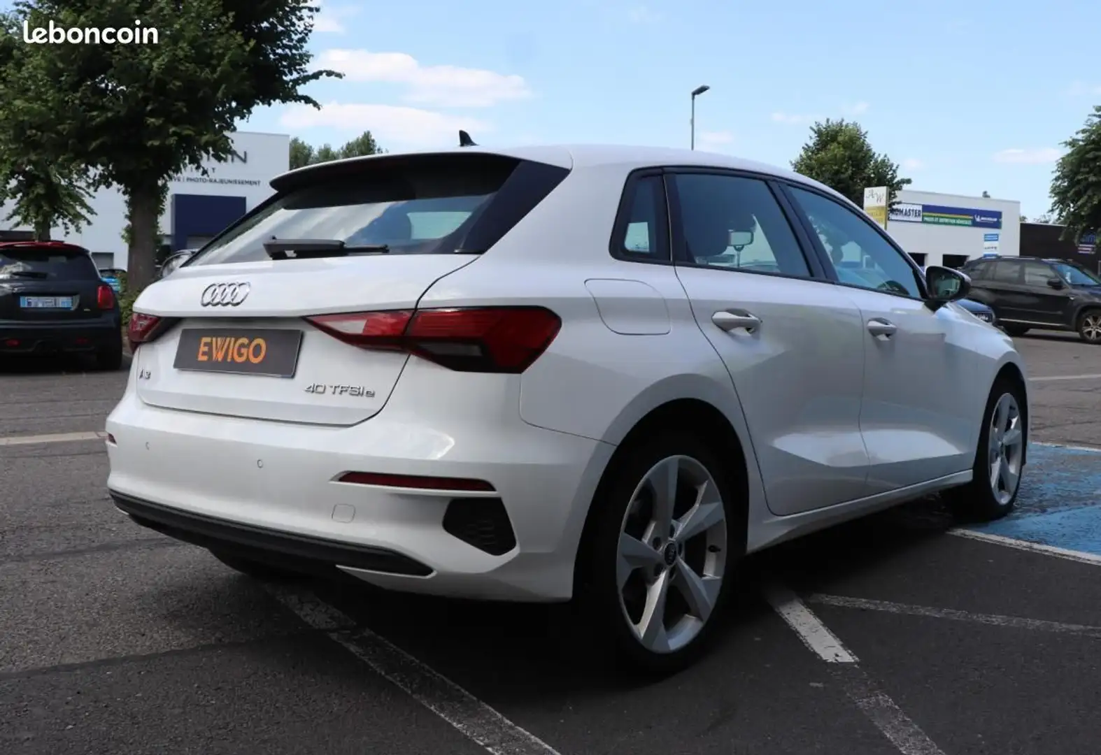 Audi A3 40 TFSIE 204ch BUSINESS S-TRONIC BVA VIRTUAL COCKP Blanc - 2