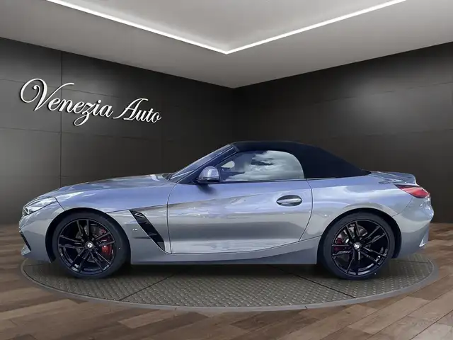 BMW Z4 view 3