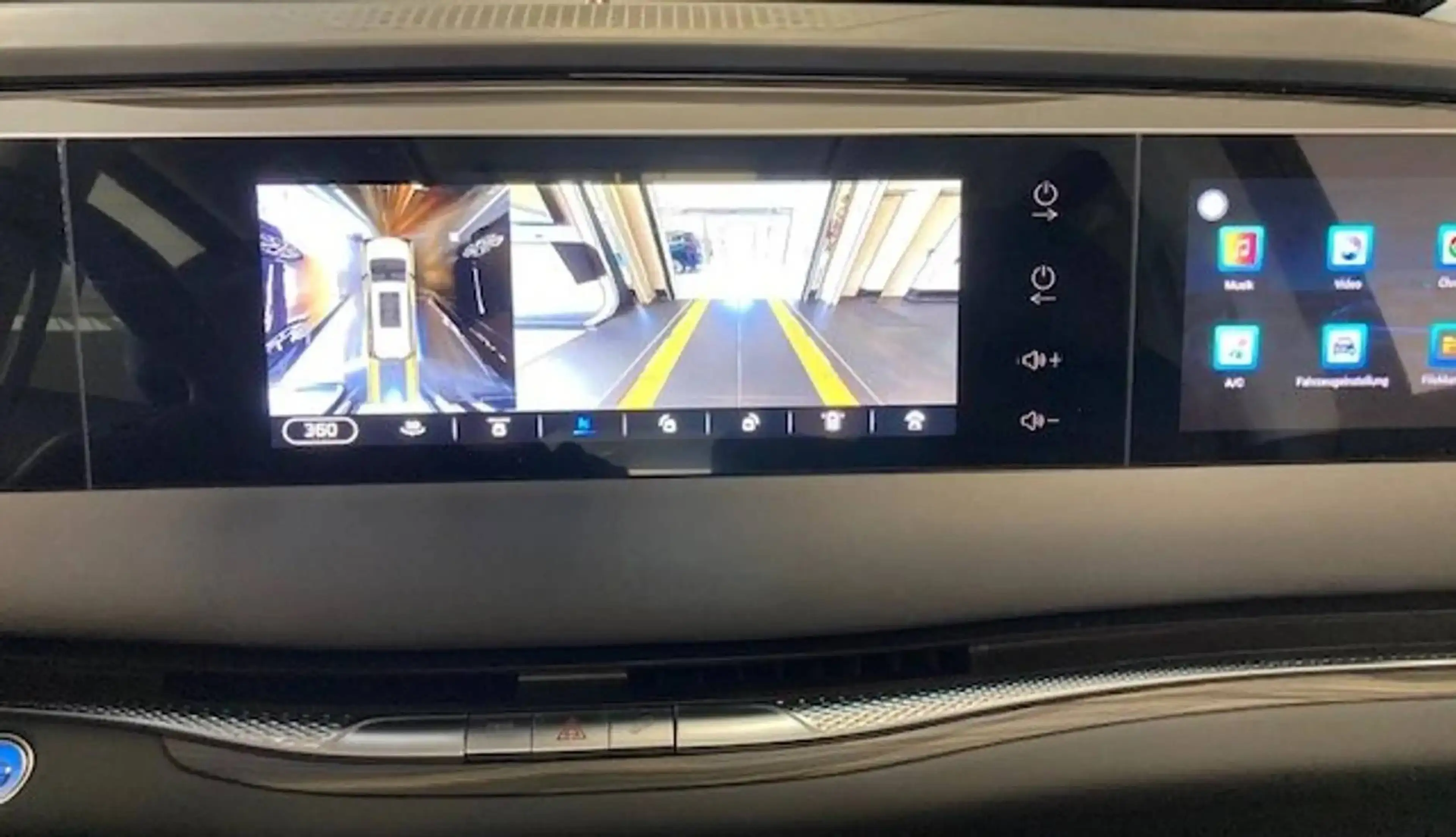 DFM Forthing 9 PHEV/7Sitze/360°Kamera/ACC/Panoramadach/LED — photo 15