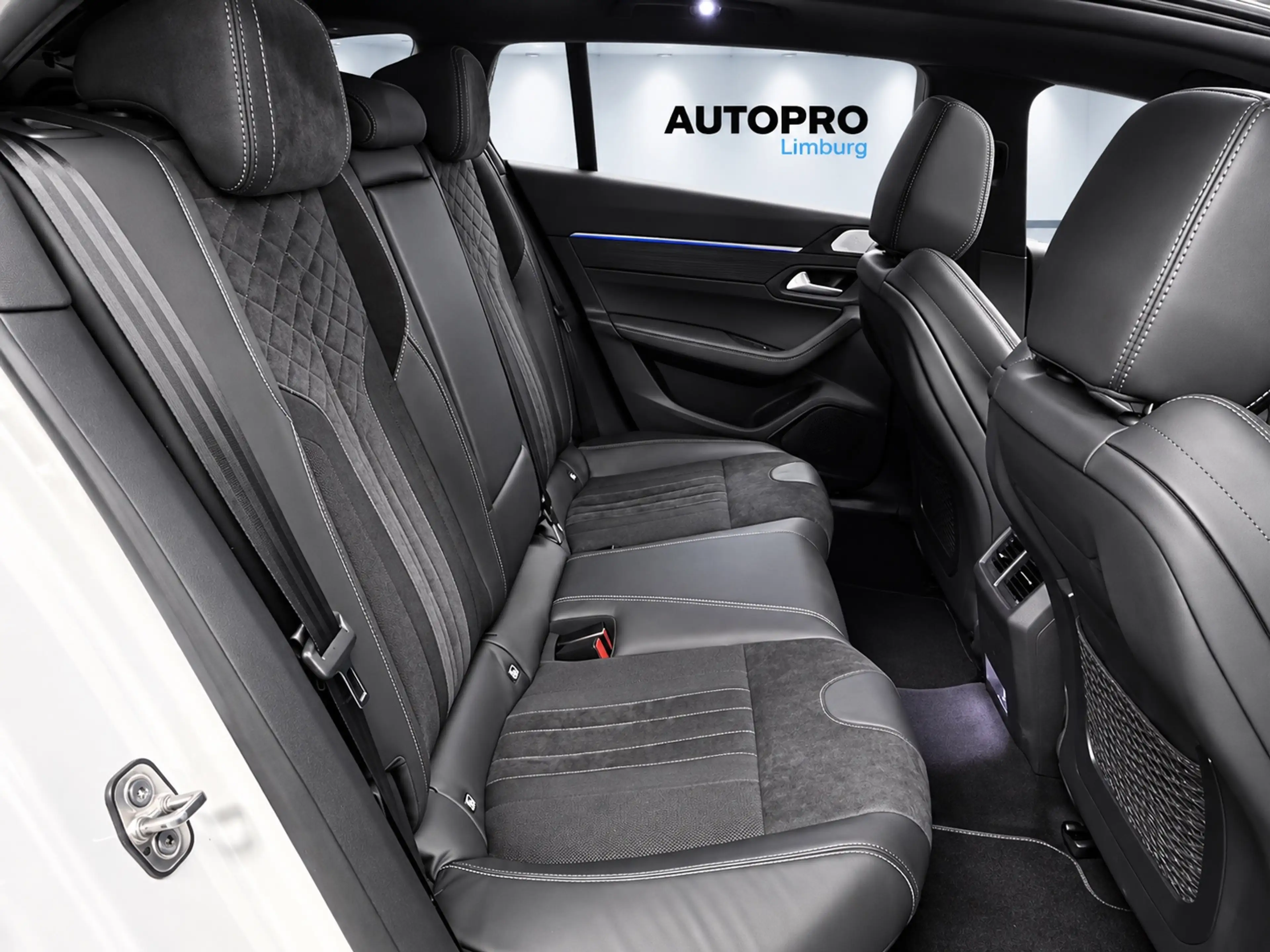 Peugeot 508 SW 1.6 HYbrid Peugeot Sport Engineered |360pk 4X4 — photo 16