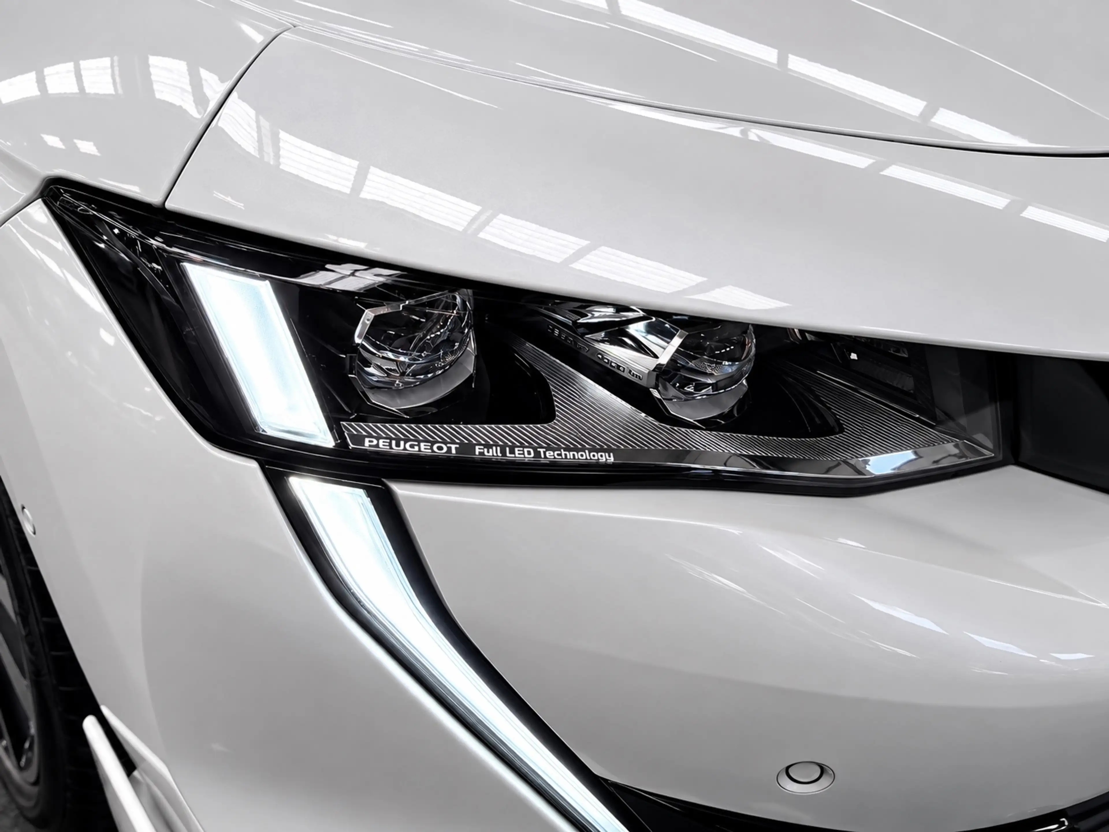 Peugeot 508 SW 1.6 HYbrid Peugeot Sport Engineered |360pk 4X4 — photo 12