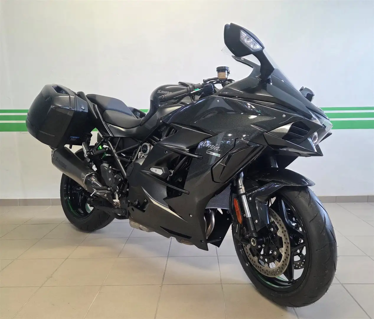 Kawasaki Ninja H2 Tourer Akrapovic vom Kawasaki-Vertragspartner Augs Grau - 1