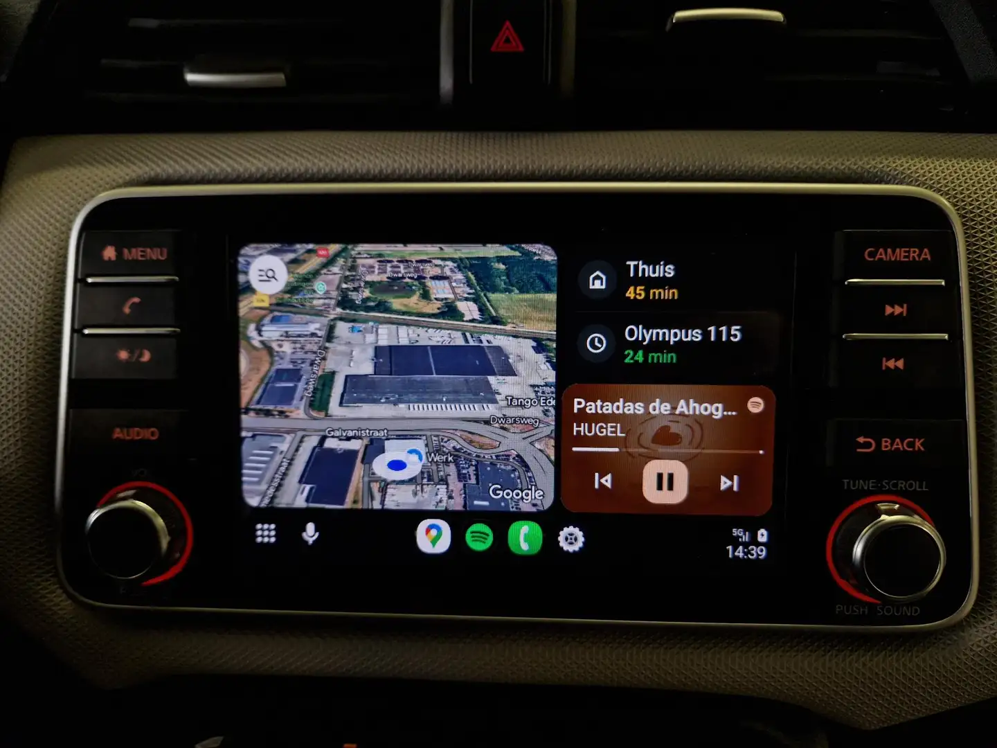 Nissan Micra 1.0 IG-T 100 N-Connecta | Apple CarPlay / Android Grijs - 2