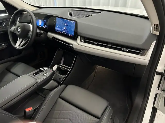 BMW X1 view 8