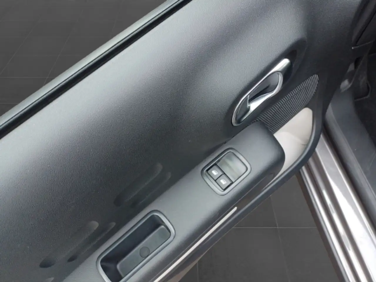Citroen C3 YOU LED DAB NAVI Allwetterreifen Spurhalteass. Ver 14