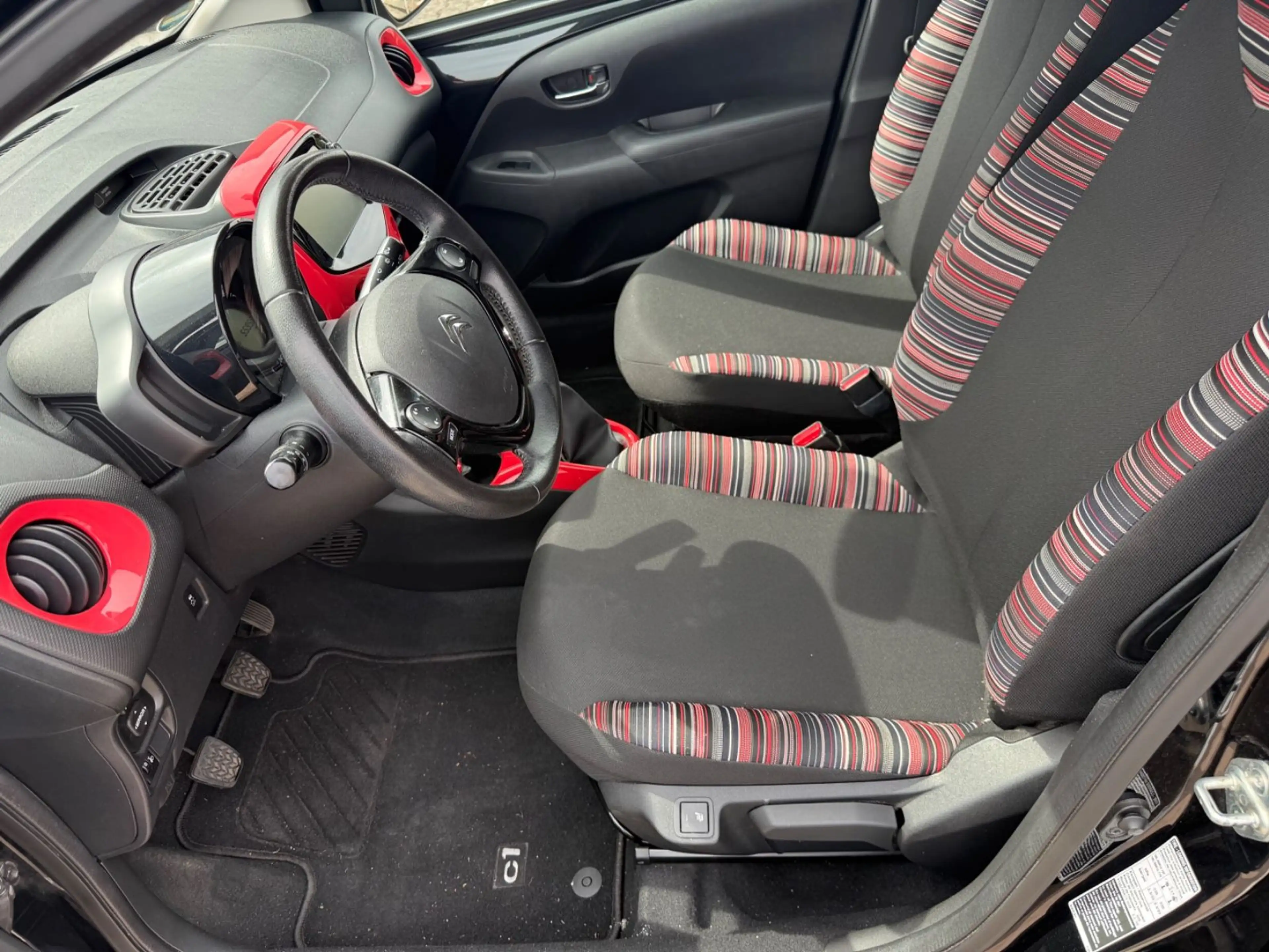 Citroen C1 Airscape Shine / PANORAMASCHIEBEDACH / — photo 9