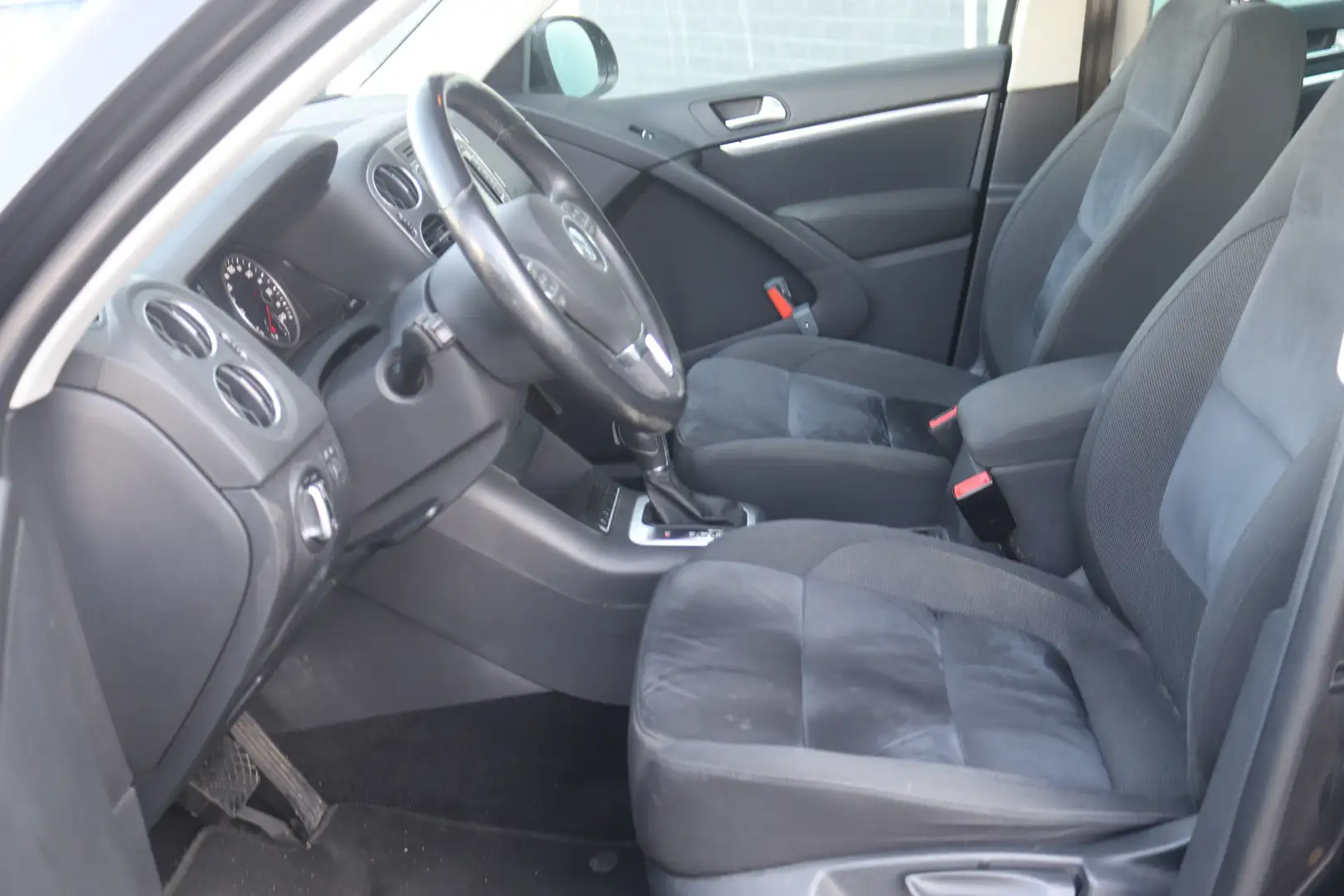 Volkswagen Tiguan BJR 2013 2.0 TDI 141 PK Sport&Style 4Motion AUTOMA Zwart - 2
