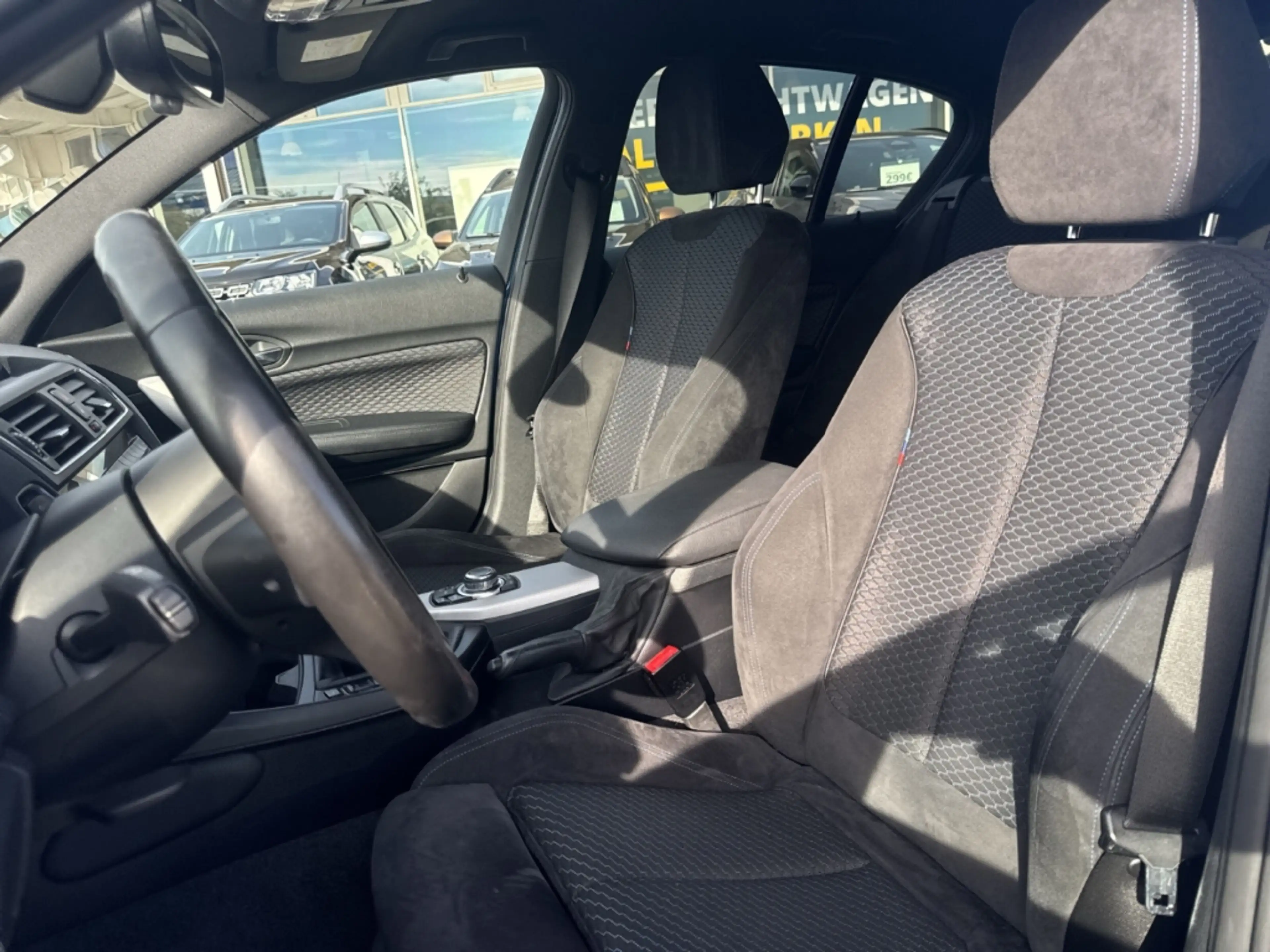BMW 140 1er SHZ+PDC+LED+NAVI+KLIMA — photo 9
