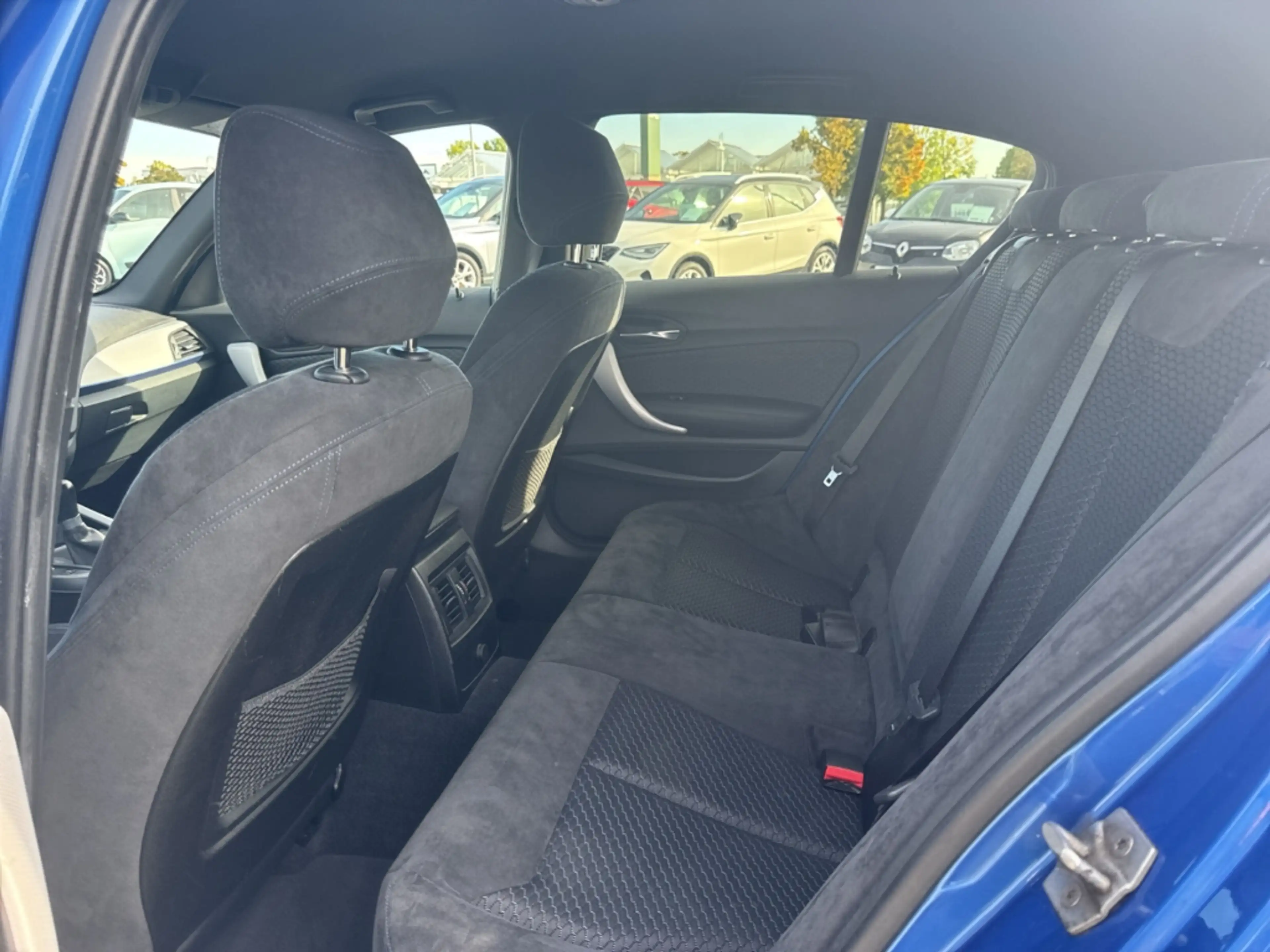 BMW 140 1er SHZ+PDC+LED+NAVI+KLIMA — photo 11