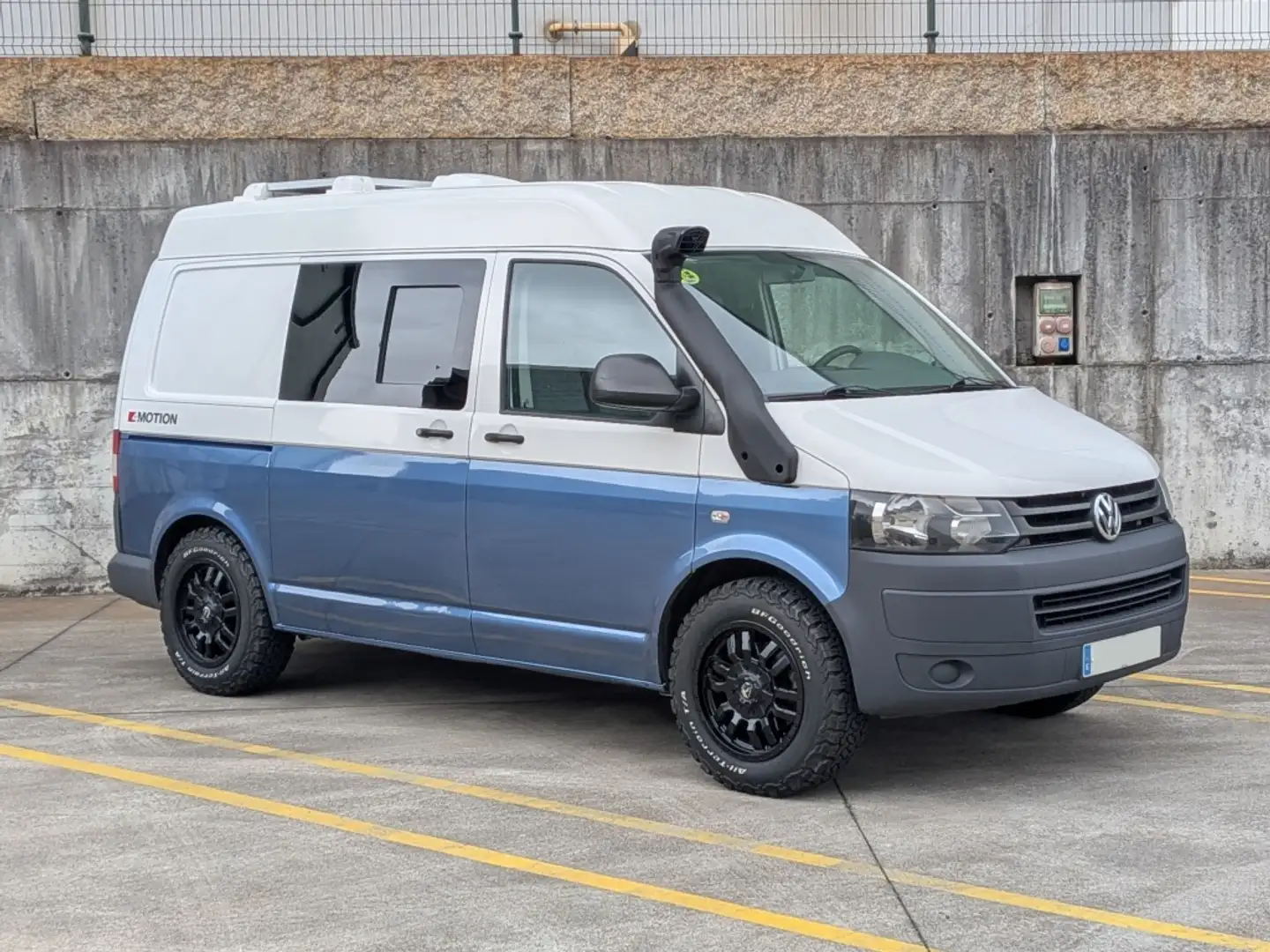 Volkswagen Transporter Kombi PRO 2.0TDI BMT Techo Medio 4M 14 Bleu - 2