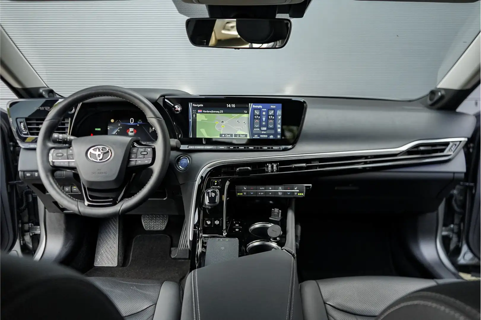 Toyota Mirai Prestige FCEV Aut. Stoel verw. + koeling HUD PDC siva - 2