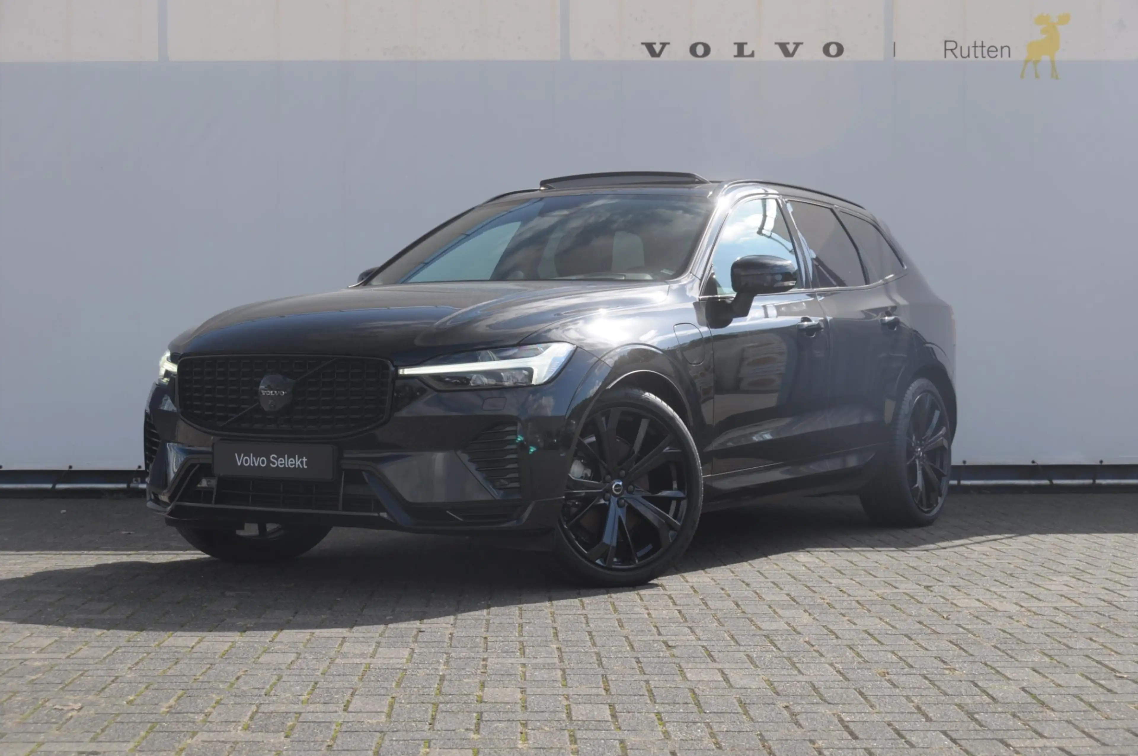 Volvo XC60 T6 350pk Automaat Plug-in AWD Ultra Black Edition — photo 3