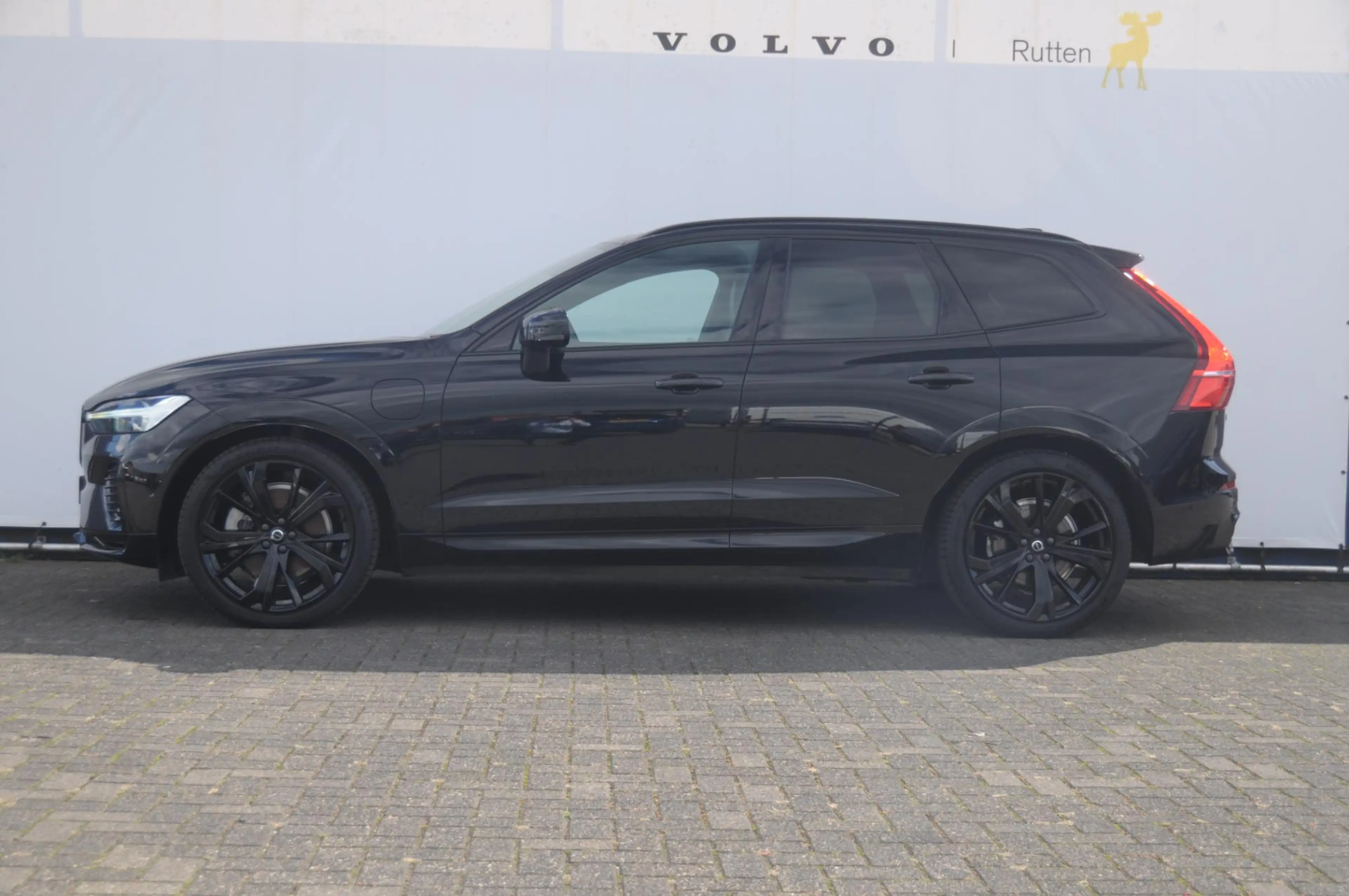 Volvo XC60 T6 350pk Automaat Plug-in AWD Ultra Black Edition — photo 8