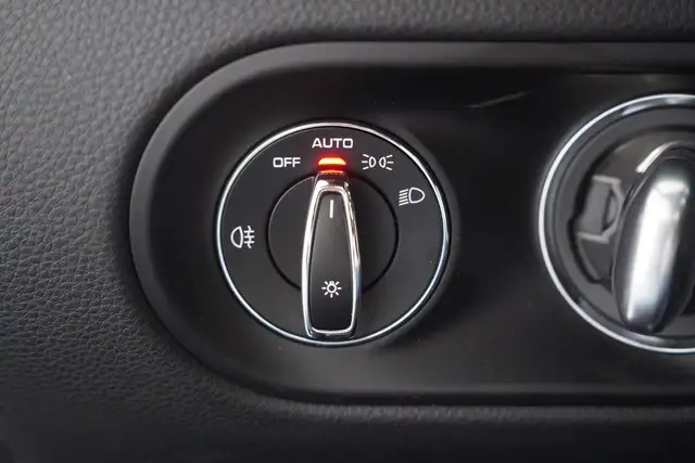Porsche Macan view 15