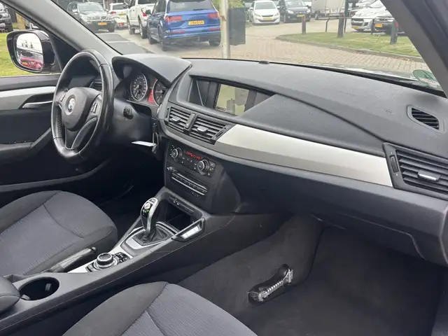 BMW X1 view 11