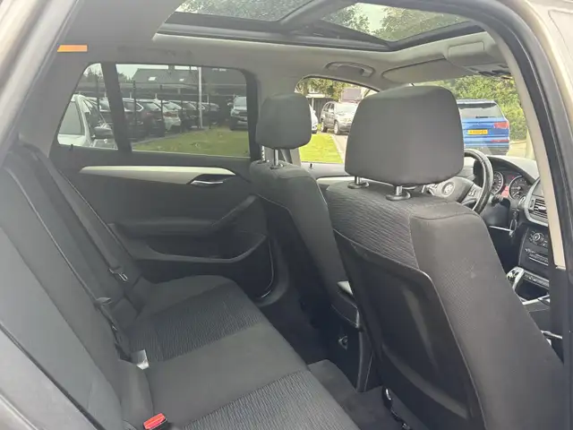 BMW X1 view 16