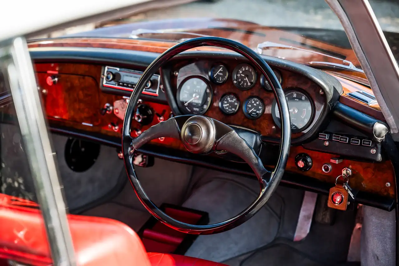Bristol 409, foto 6