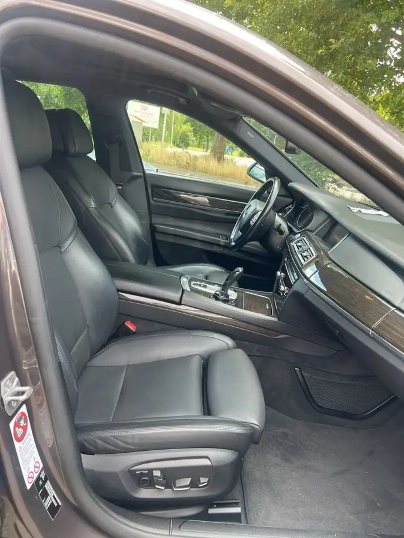 BMW 740 740d xDrive Maro - 1