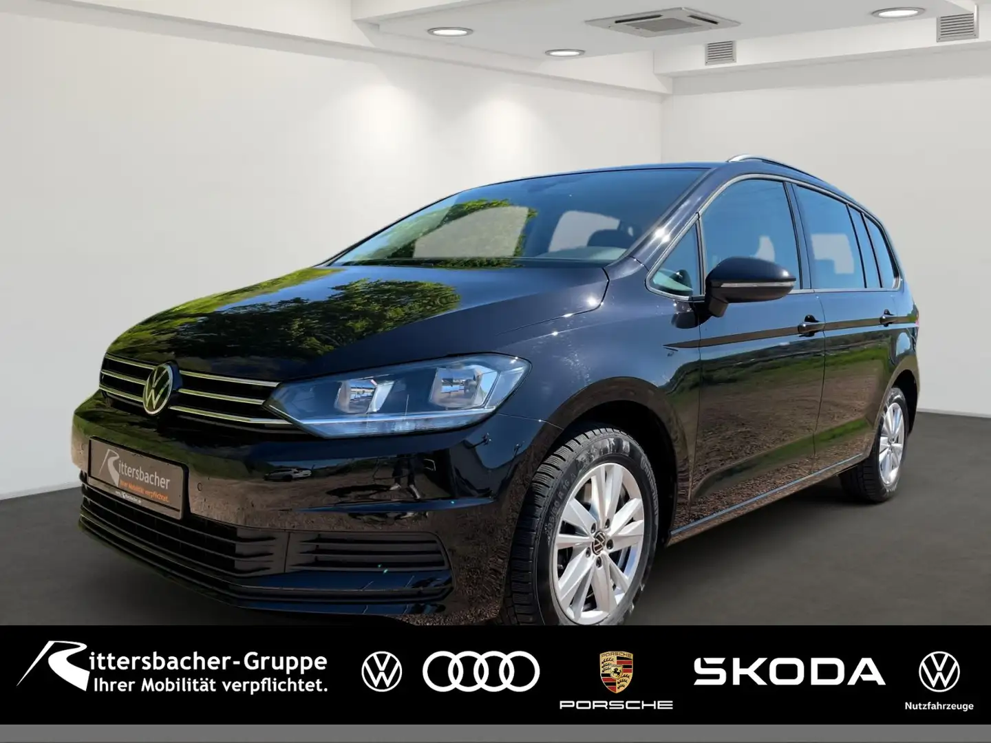 Volkswagen Touran 1.5 TSI Comfortline 7Sitze Navi Zwart - 1