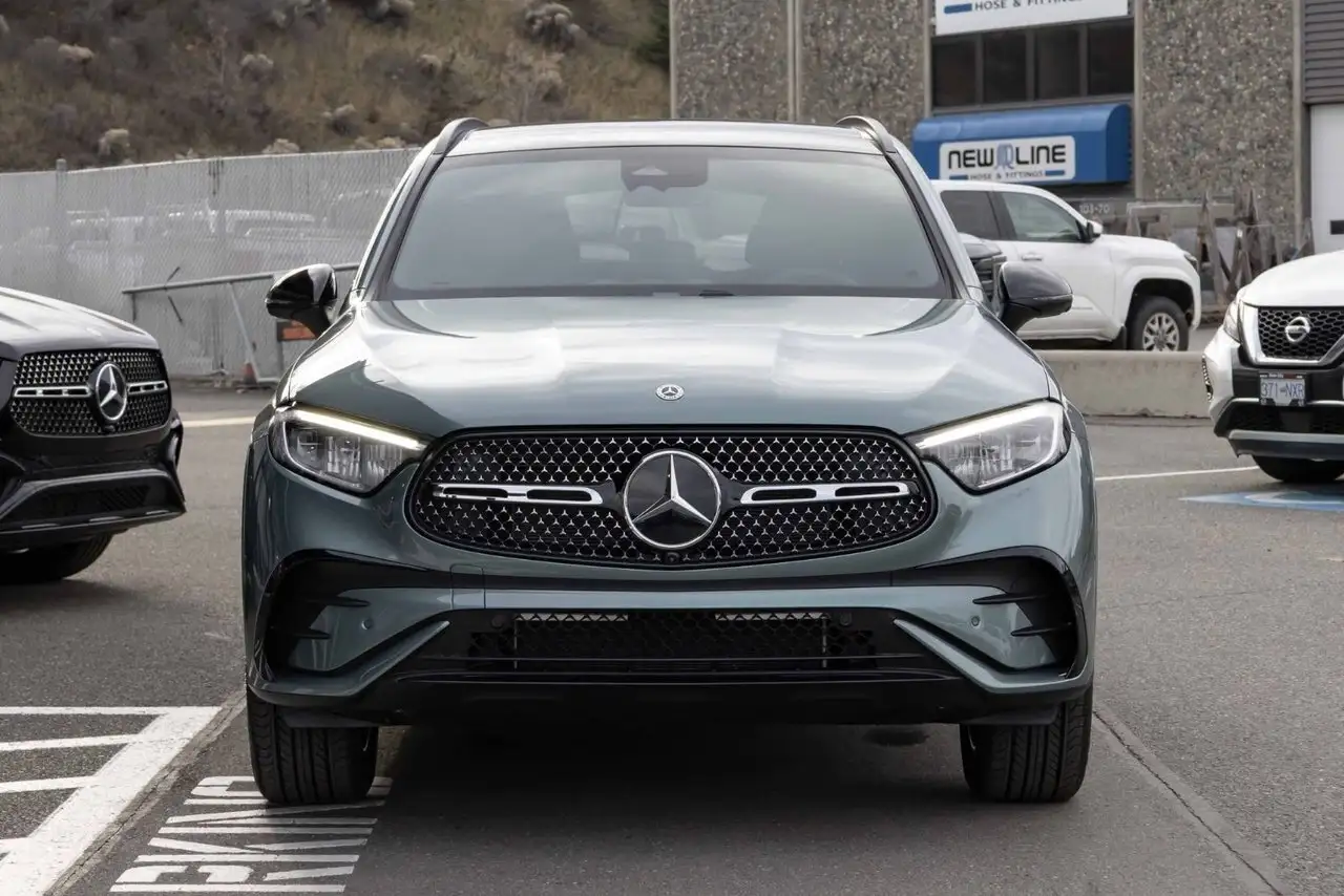 Mercedes-Benz GLC снимка Mercedes-Benz GLC