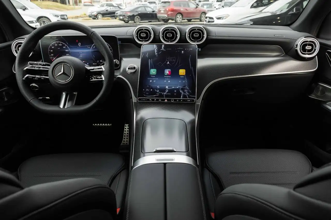 Mercedes-Benz GLC снимка Mercedes-Benz GLC