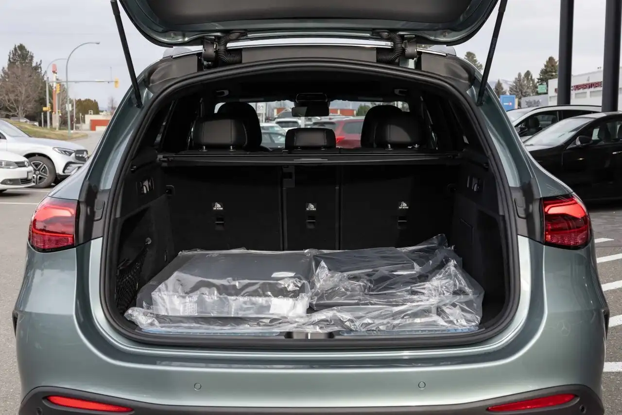 Mercedes-Benz GLC снимка Mercedes-Benz GLC