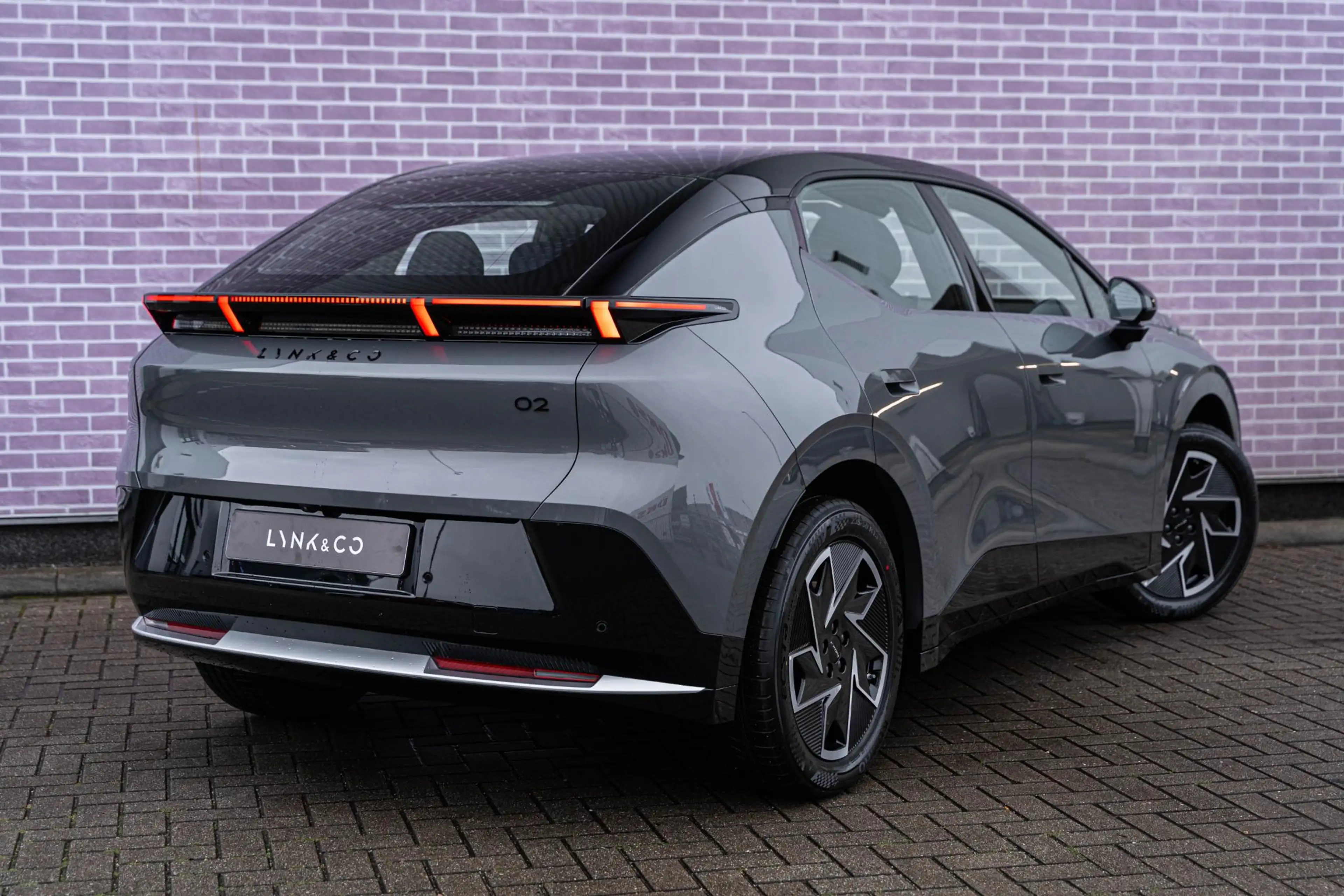 Lynk & Co 02 Core 66 kWh | Adaptive cruise control | Panoramada — photo 4