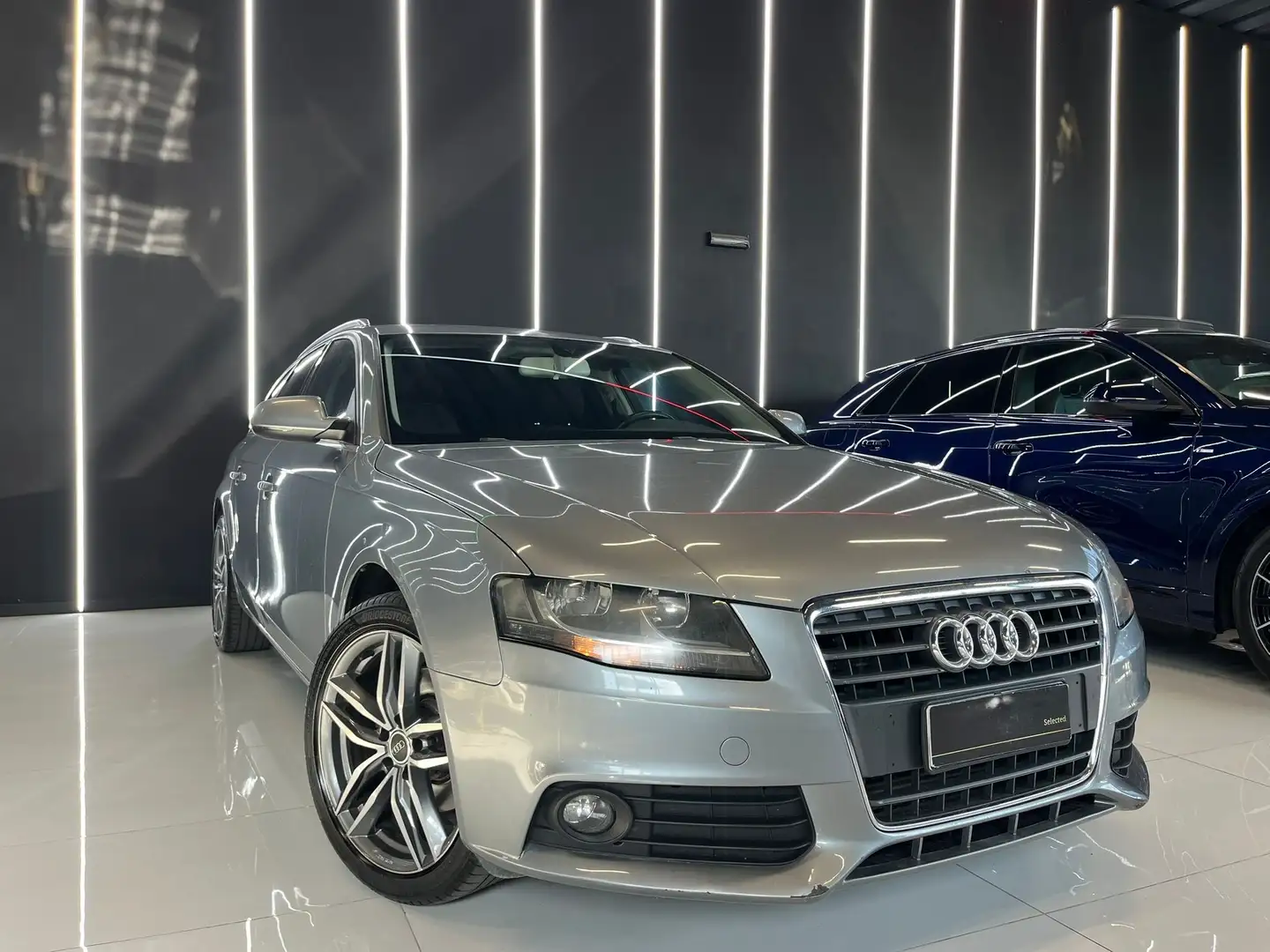 Audi A4 Avant 2.0 tdi Advanced 143Cv Grigio - 1