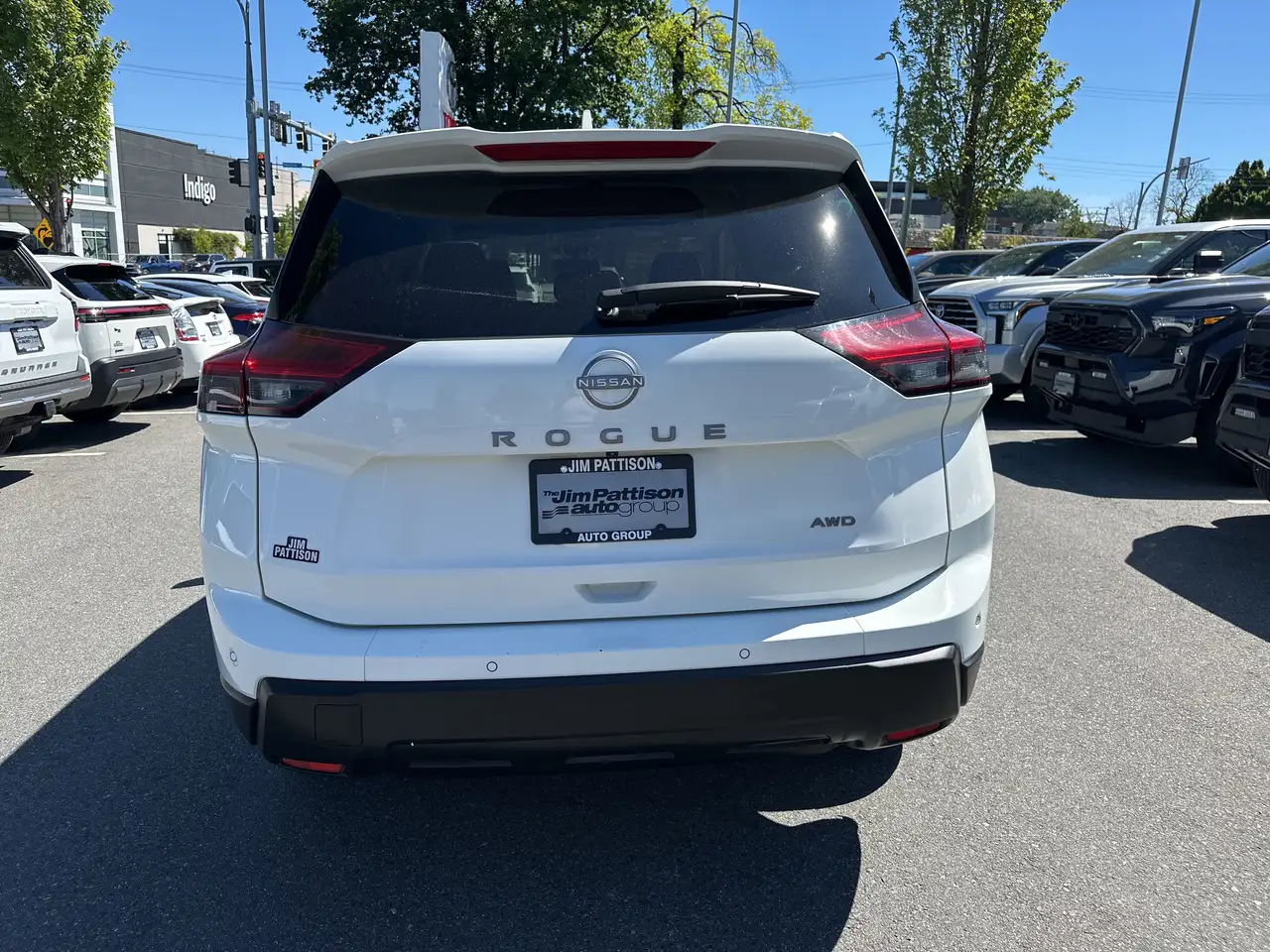 Nissan Rogue снимка Nissan Rogue
