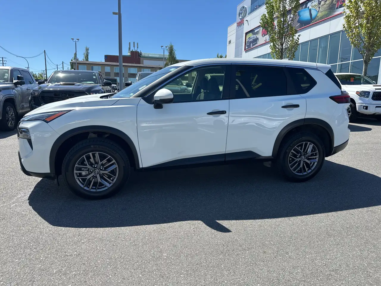 Nissan Rogue снимка Nissan Rogue