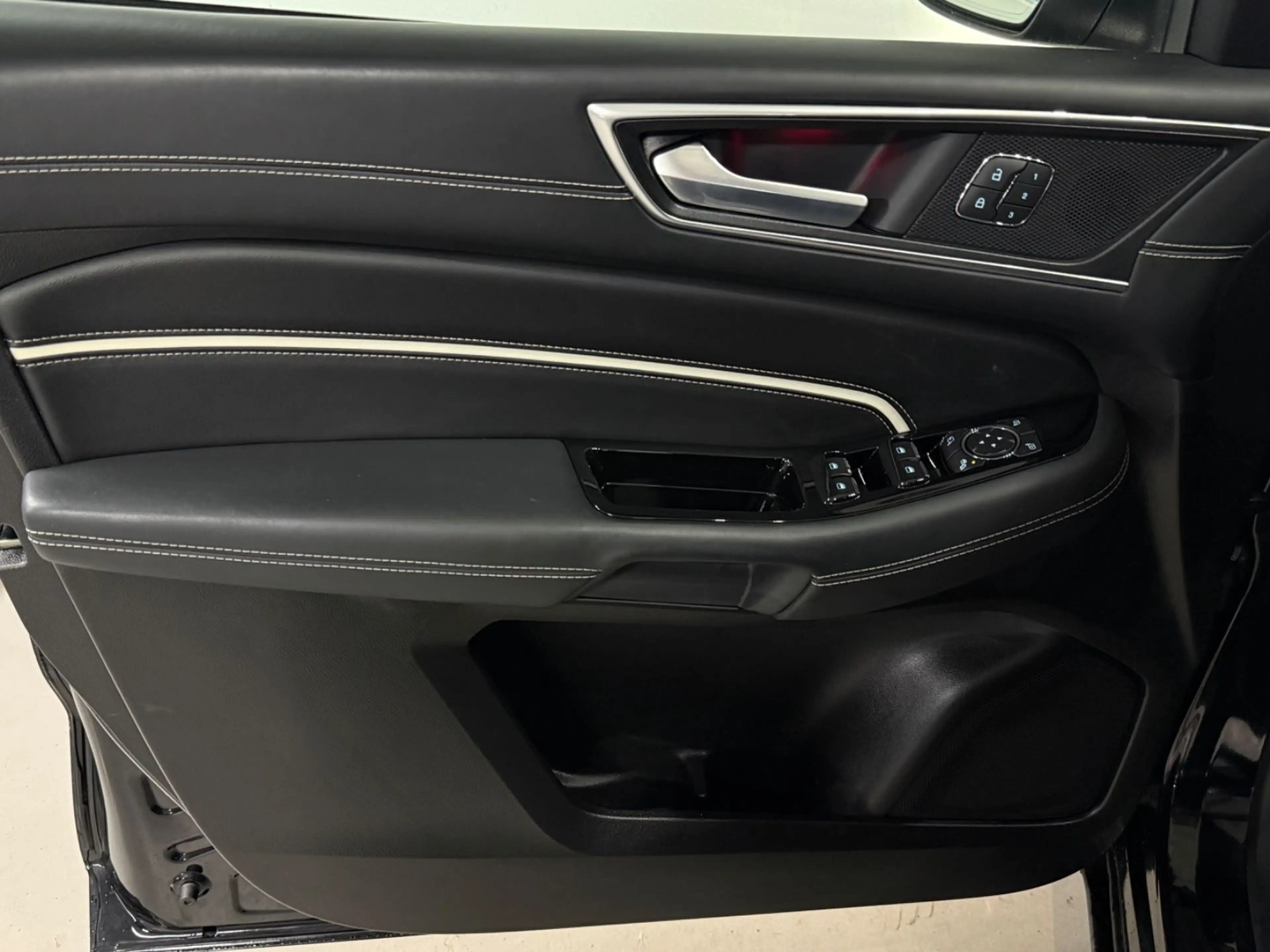Ford S-Max S-MAX Vignale AWD/NAVI/LED/CAM/LEDER/AHK — photo 13