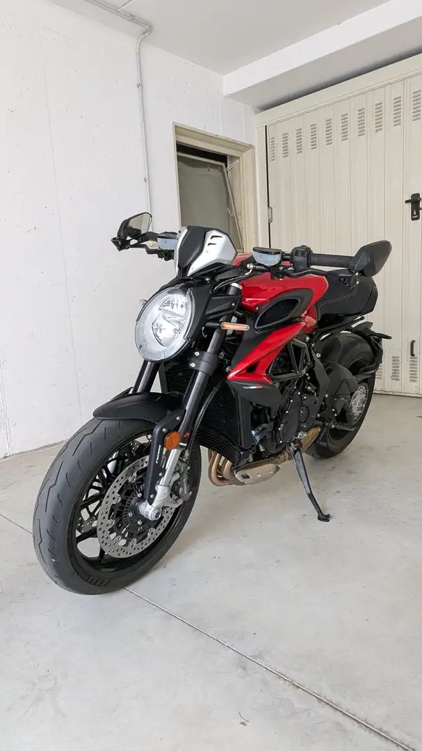 MV Agusta Dragster 800 R Rouge - 2