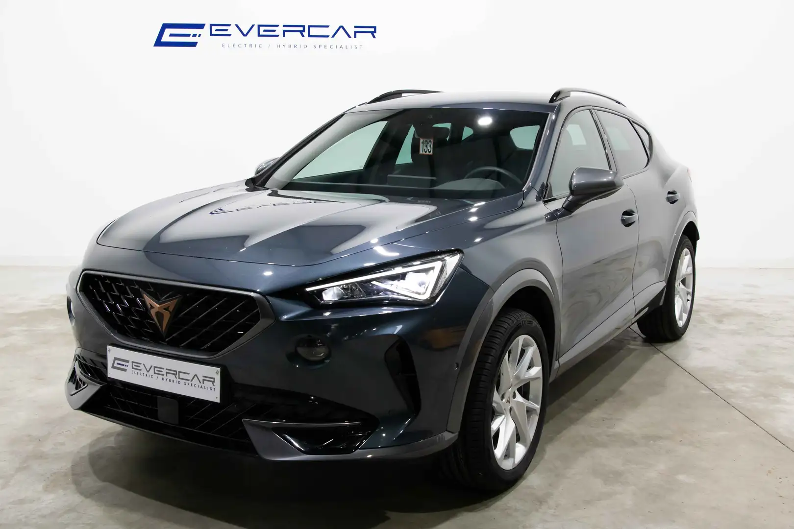 CUPRA Formentor TSI DSG ***HEATED SEATS & STEERING*CAMERA*** Grijs - 1