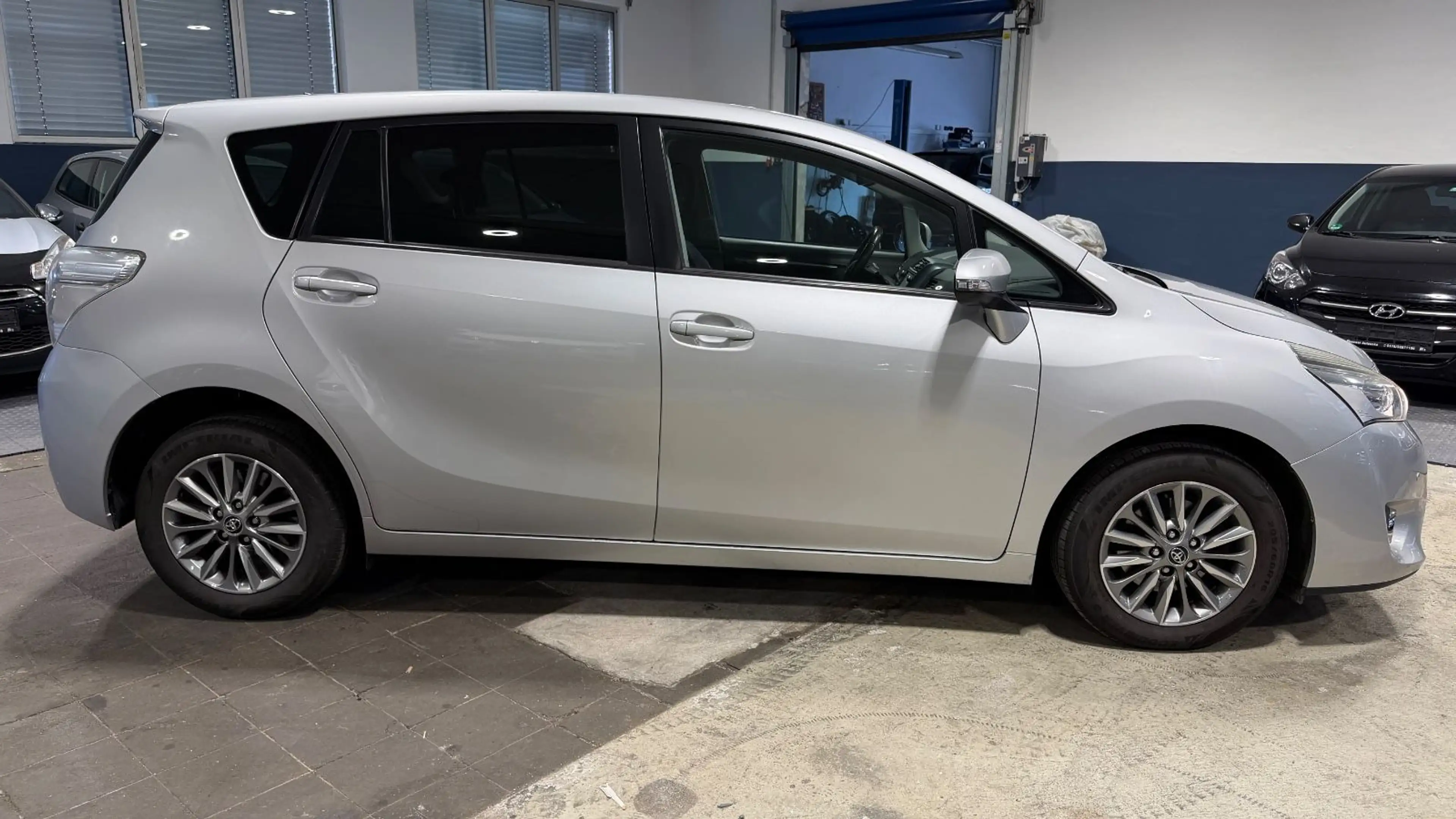 Toyota Verso Edition-S SHZ AHK — photo 9