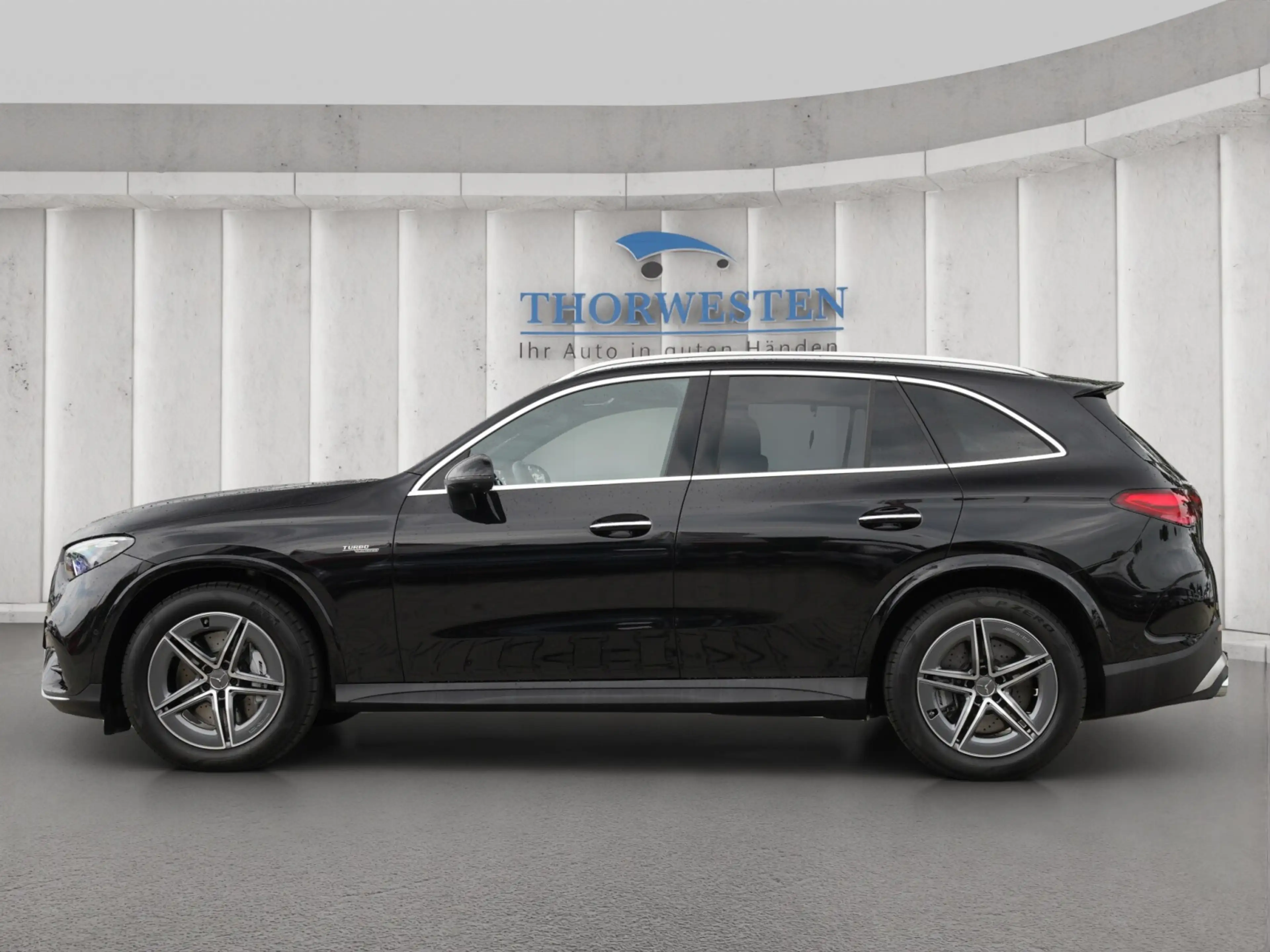 Mercedes-Benz GLC 43 AMG M-AMG GLC 43 4MATIC Premium AHK PANORAMA STANDHZG — photo 4