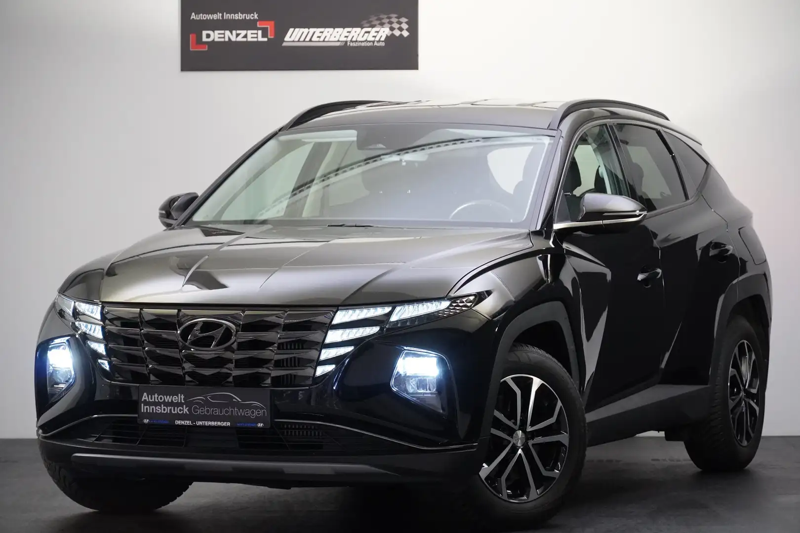 Hyundai TUCSON 1,6 CRDI 4WD 48V Trend Line DCT Schwarz - 2