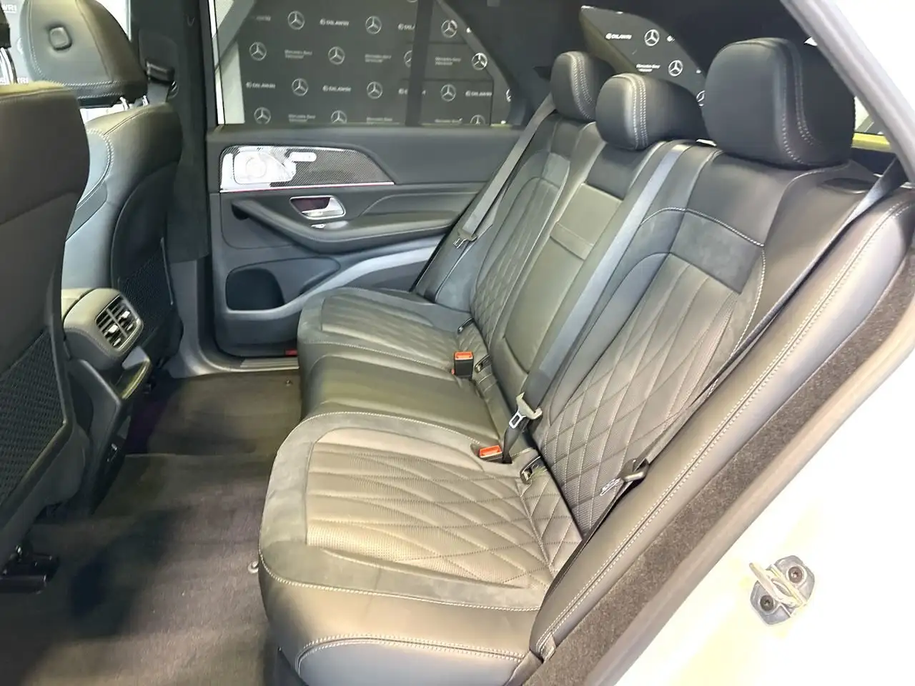 Mercedes-Benz GLE снимка Mercedes-Benz GLE