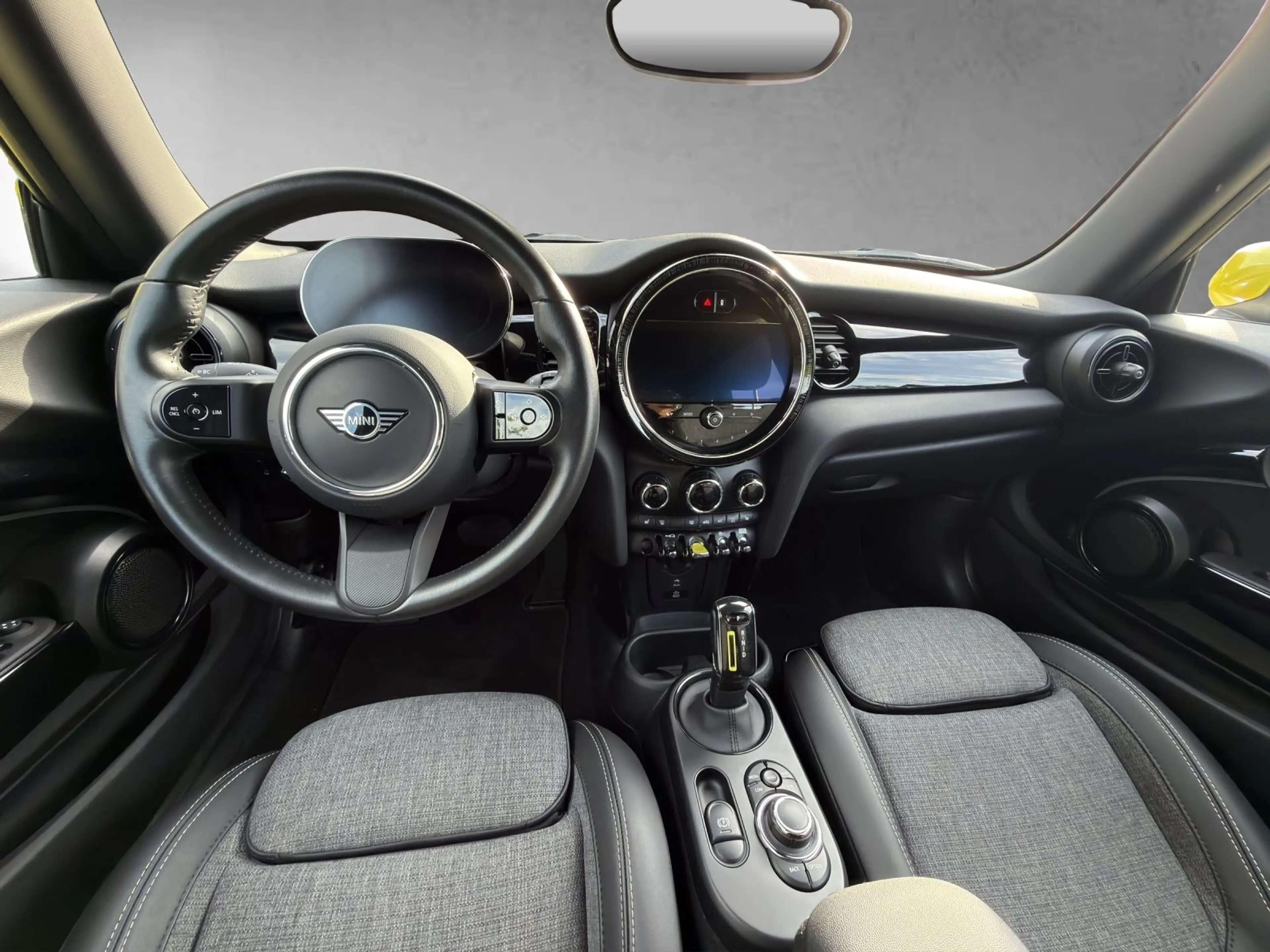 MINI Cooper SE 3-Türer Classic RFK PremiumExtrapaket — photo 15