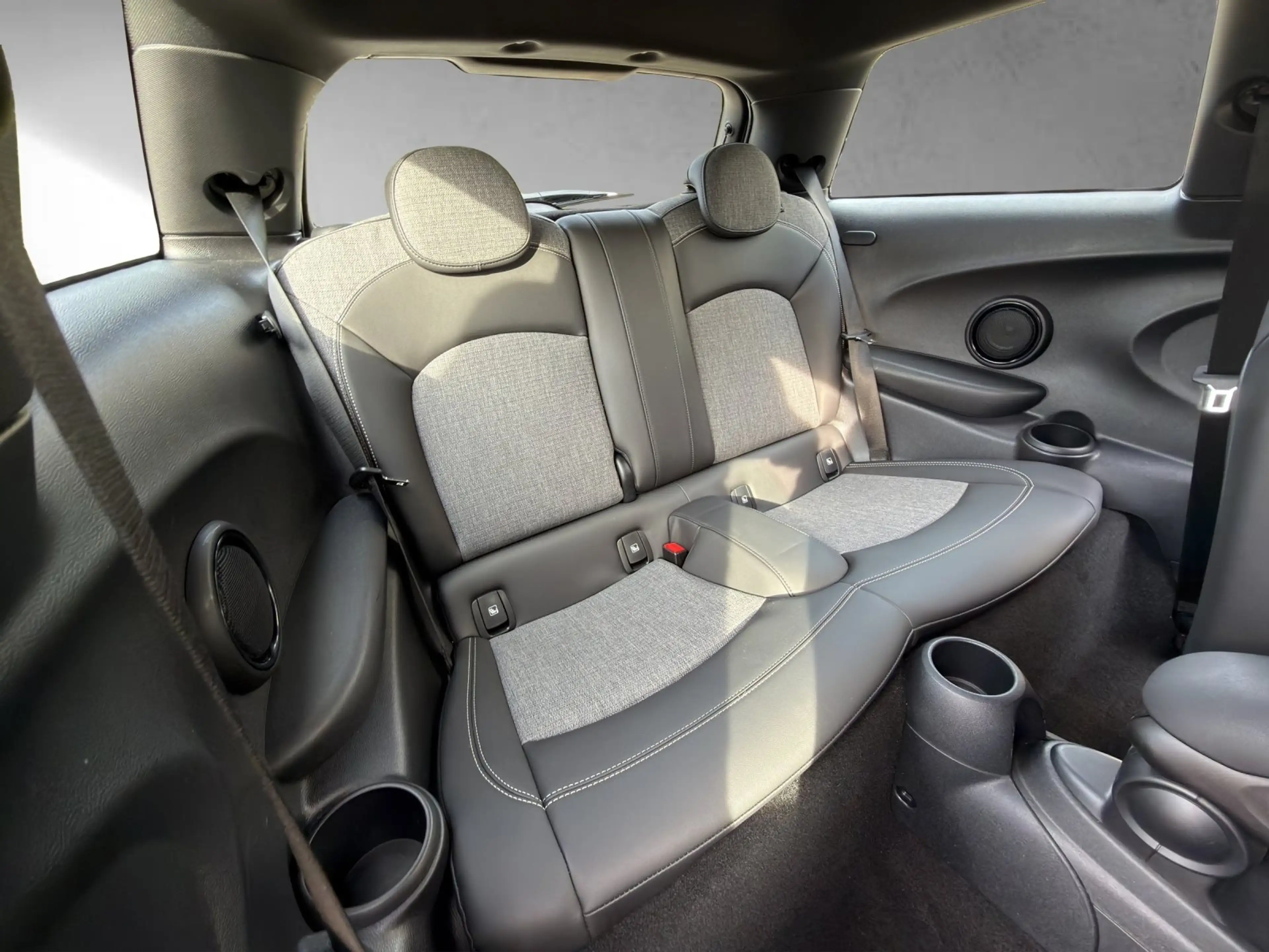 MINI Cooper SE 3-Türer Classic RFK PremiumExtrapaket — photo 14