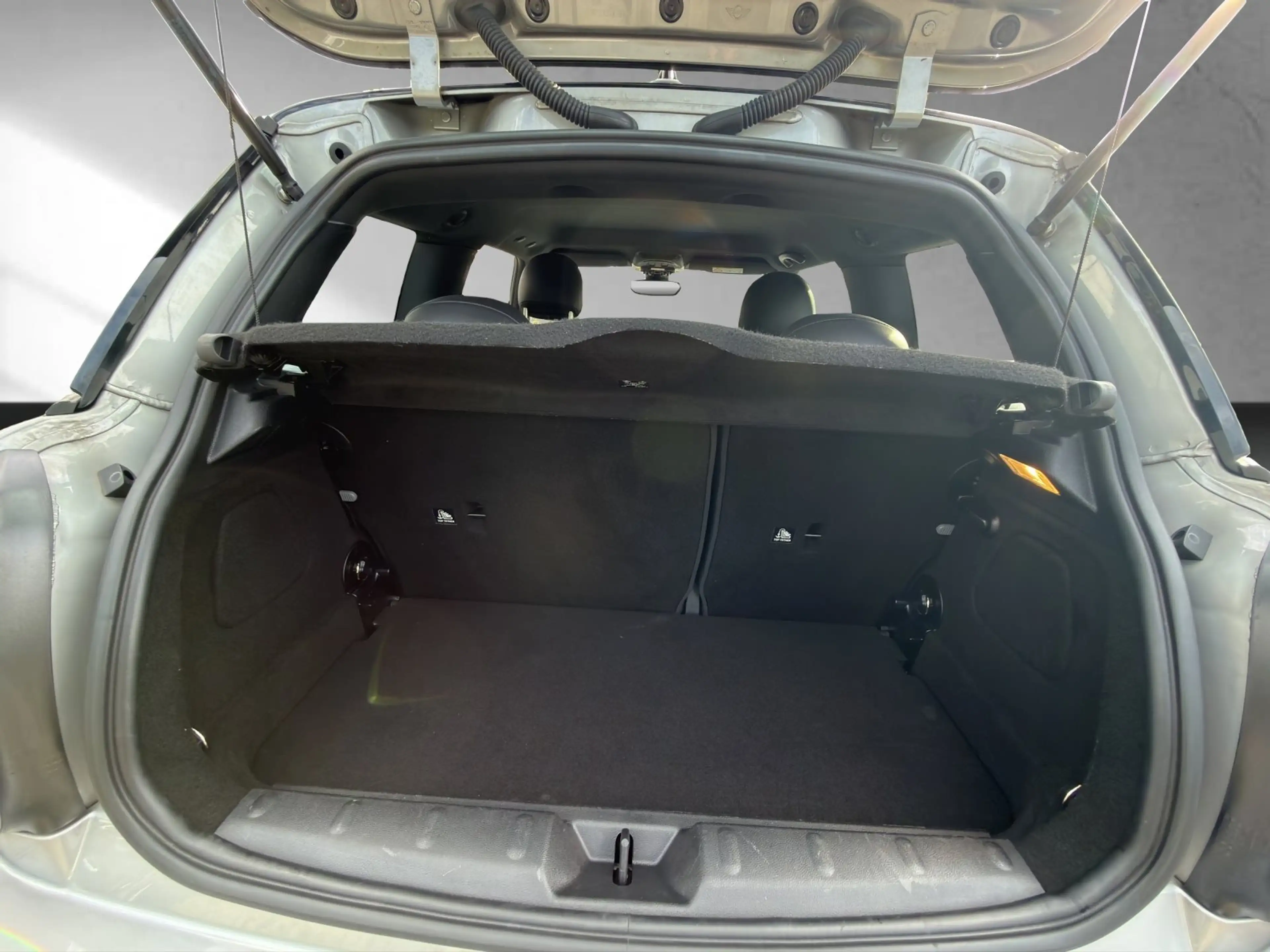 MINI Cooper SE 3-Türer Classic RFK PremiumExtrapaket — photo 13