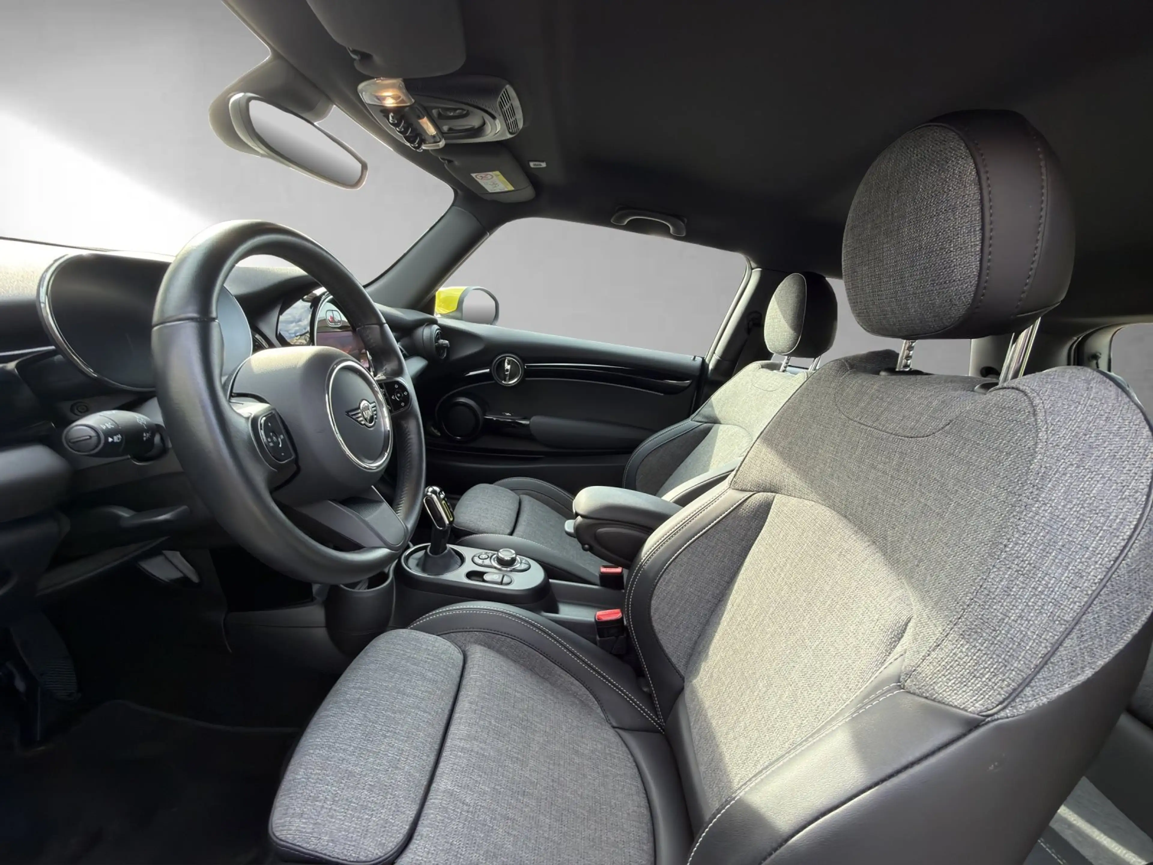 MINI Cooper SE 3-Türer Classic RFK PremiumExtrapaket — photo 10