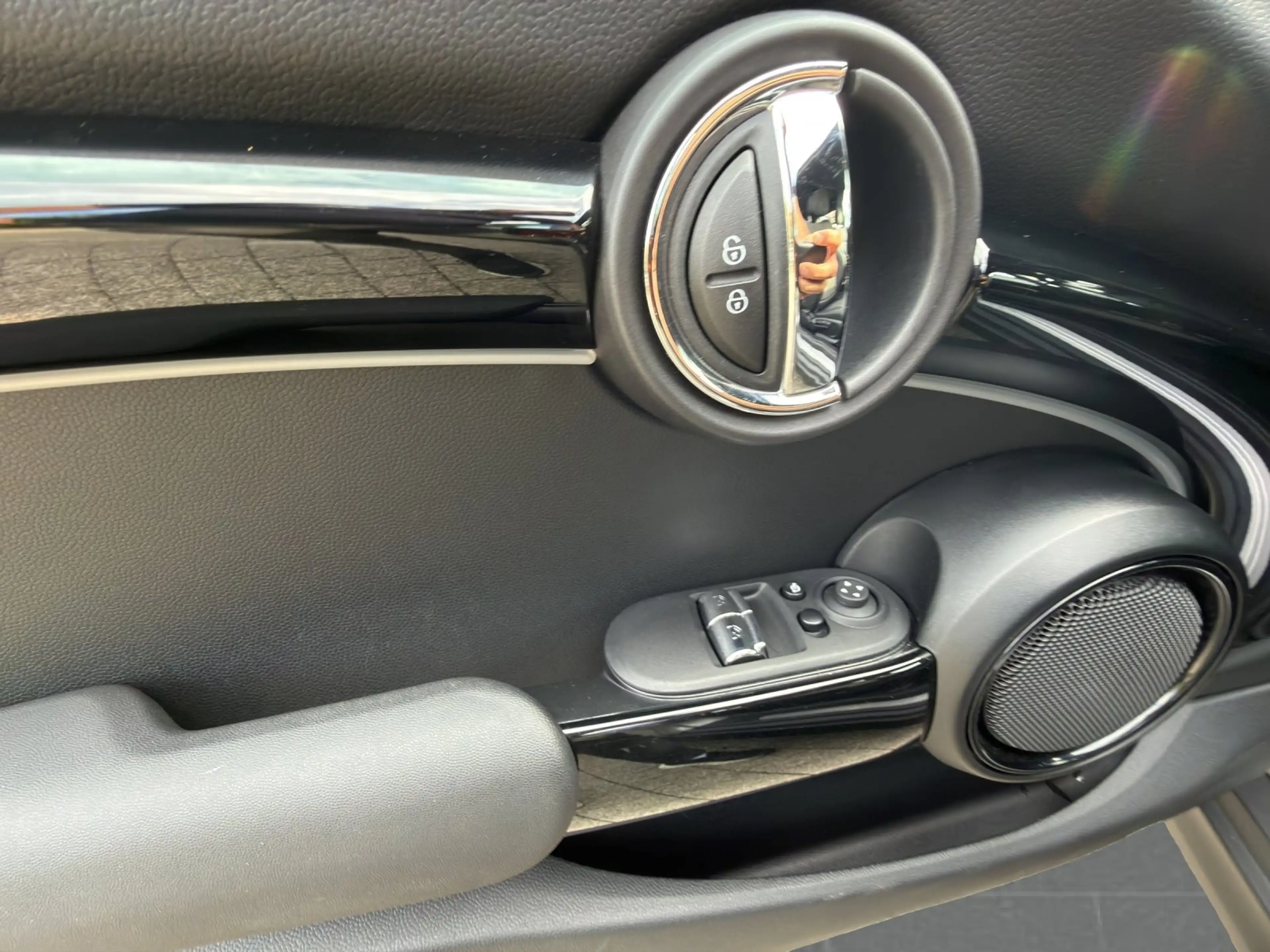 MINI Cooper SE 3-Türer Classic RFK PremiumExtrapaket — photo 11