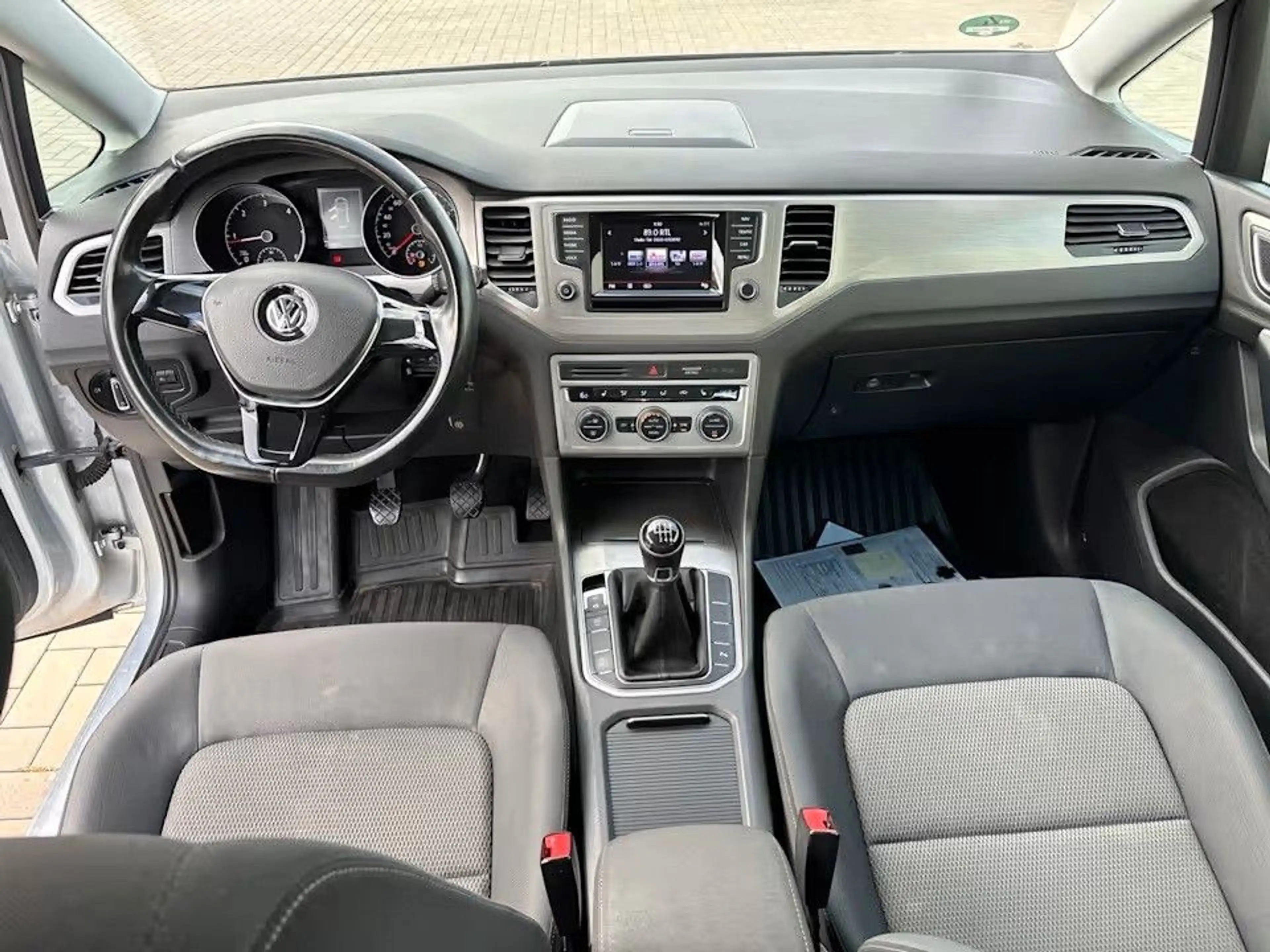 Volkswagen Golf Sportsvan VII 2.0 TDI *150PS*AHK*WintPaket* — photo 5