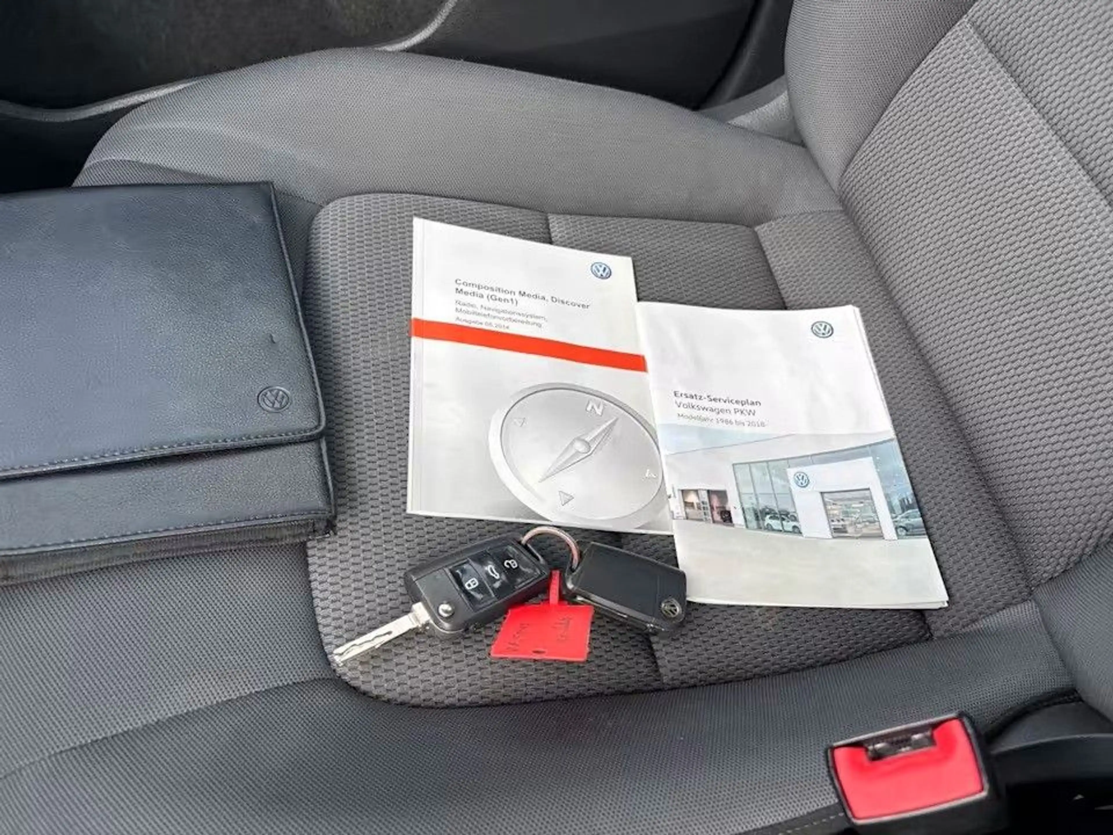 Volkswagen Golf Sportsvan VII 2.0 TDI *150PS*AHK*WintPaket* — photo 10