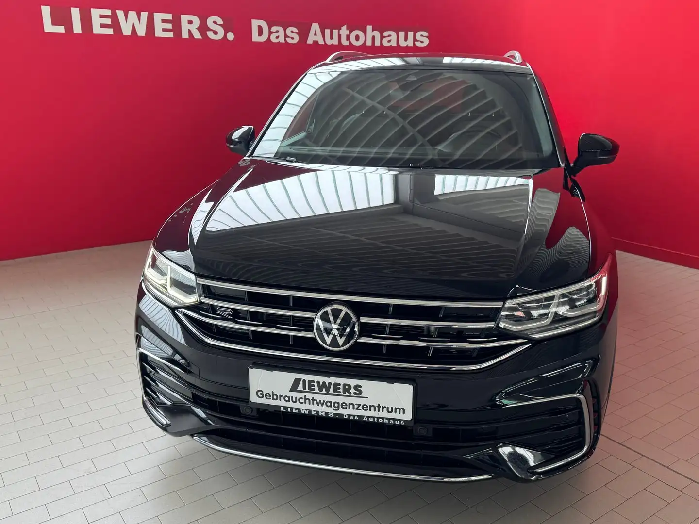 Volkswagen Tiguan R-Line TDI DSG Schwarz - 2