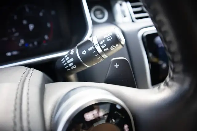 Land Rover Range Rover view 13